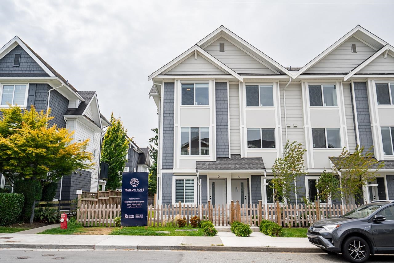 3 2525 156 STREET, R3038627, BC,