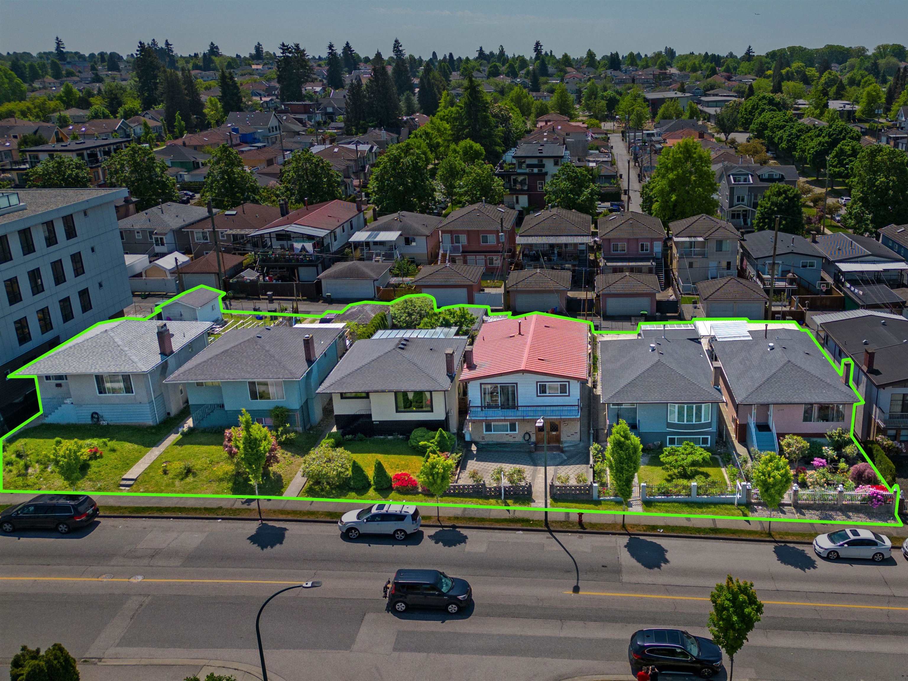 2392 E 33RD AVENUE, Vancouver BC V5R 2S3, R3038776, BC,