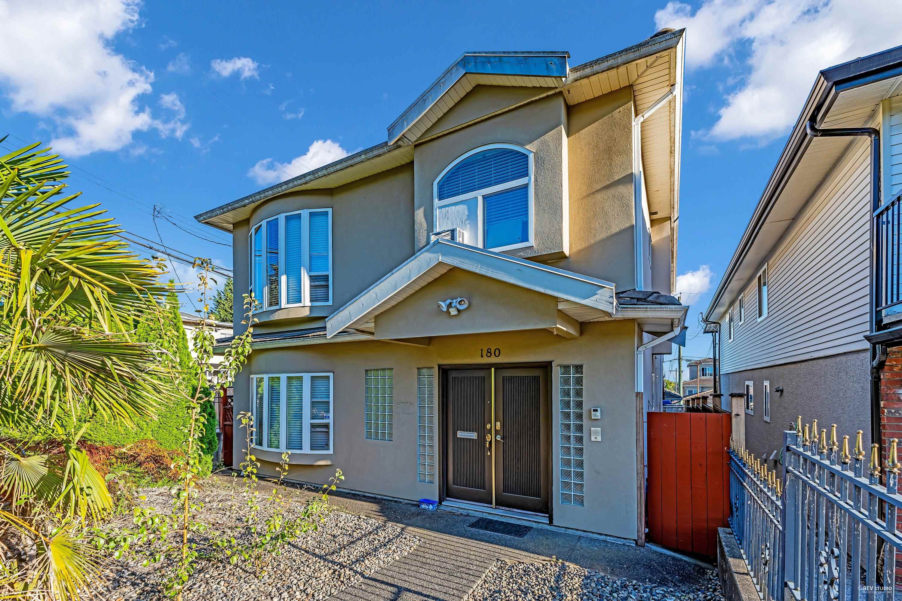 180 E 62ND AVENUE, Vancouver BC V5X 2E6, R3038802, BC,