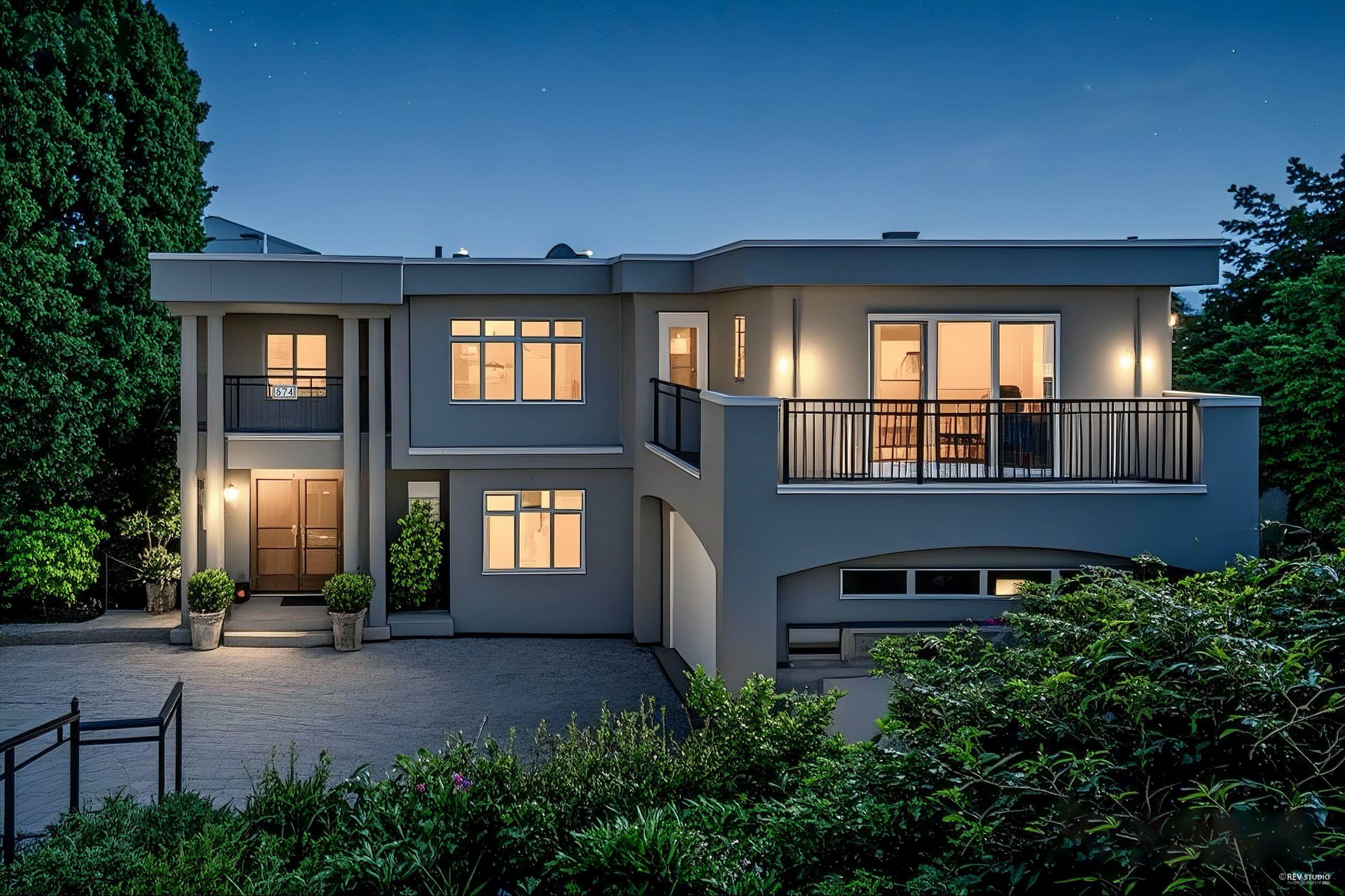 574 ST. ANDREWS PLACE, West Vancouver BC V7S 1V8, R3038860, BC,