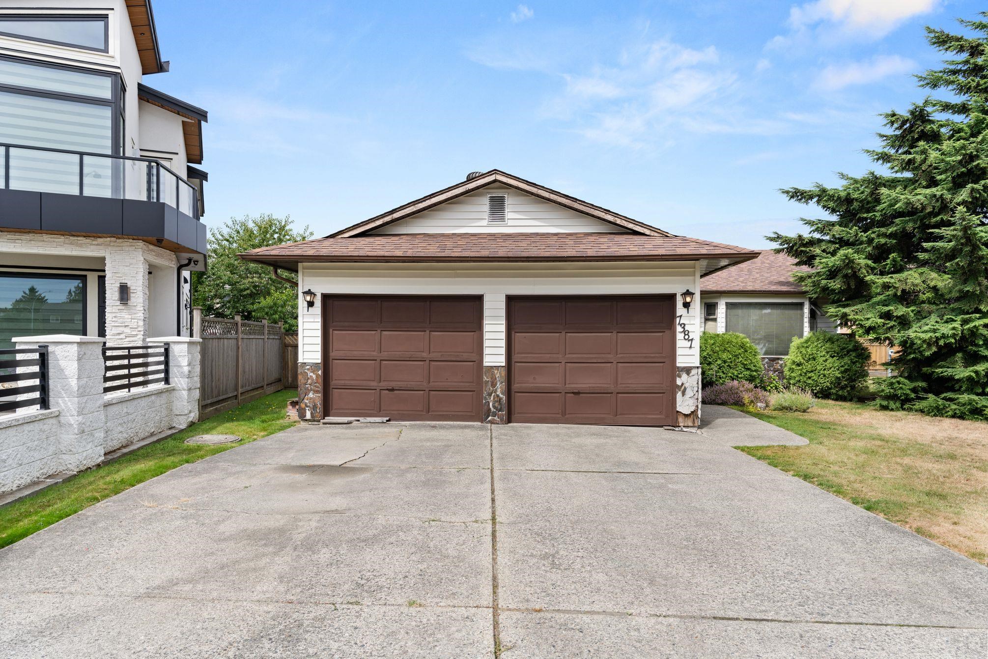 7387 131A STREET, Surrey BC V3W 8V5, R3039173, BC,