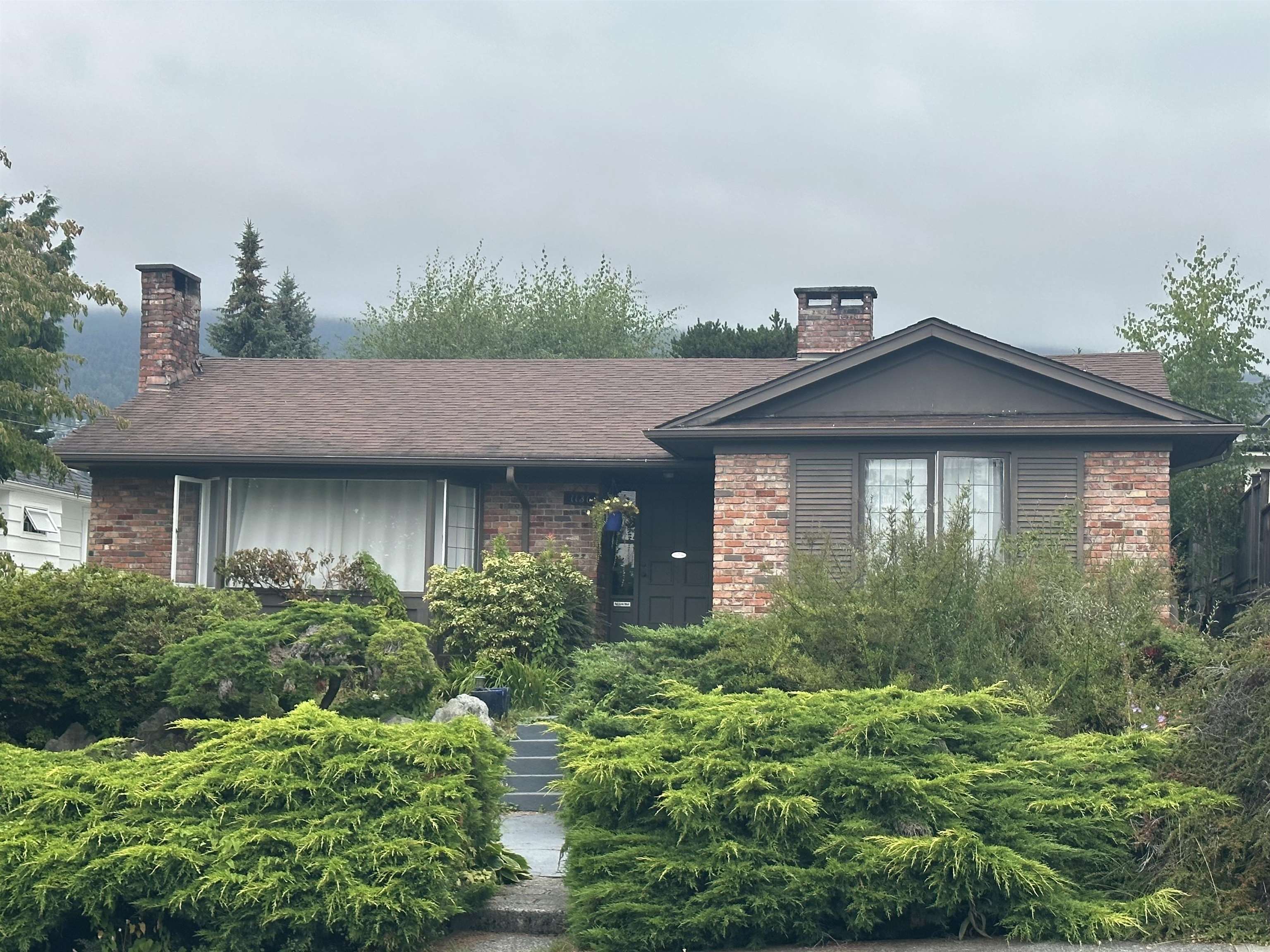 1131 FULTON AVENUE, West Vancouver BC V7T 1N4, R3039176, BC,