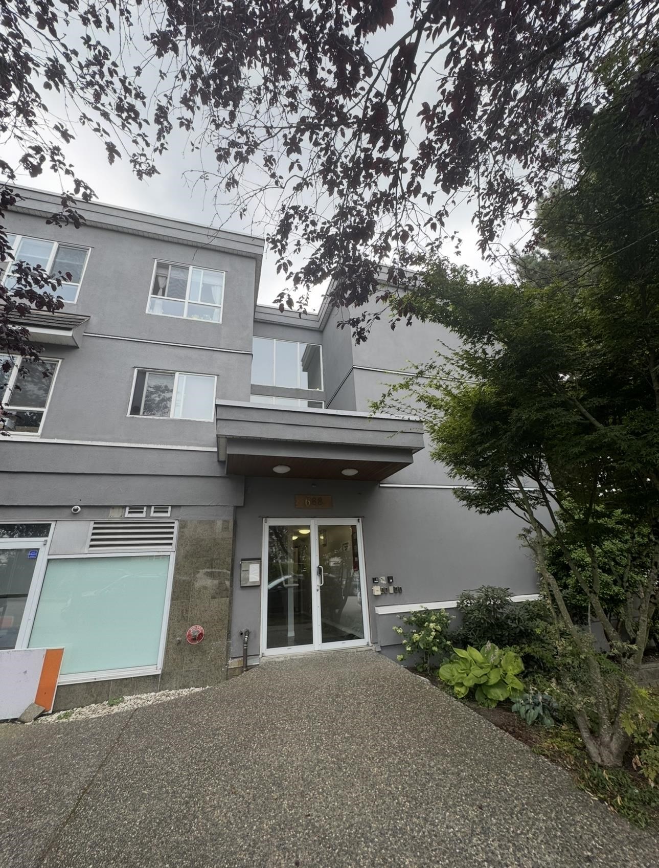 302 688 56TH AVENUE, R3039180, BC,