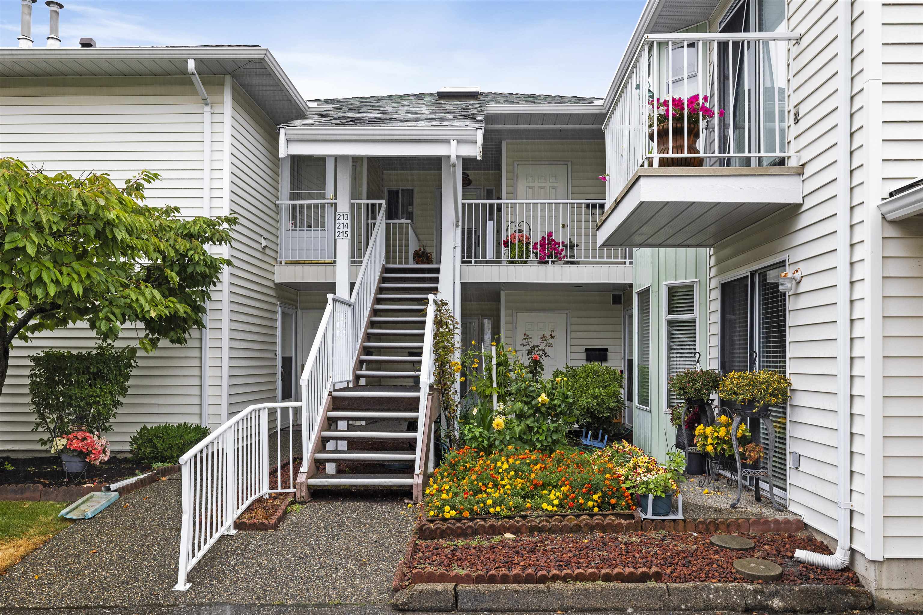 213 7156 121 STREET, R3039253, BC,