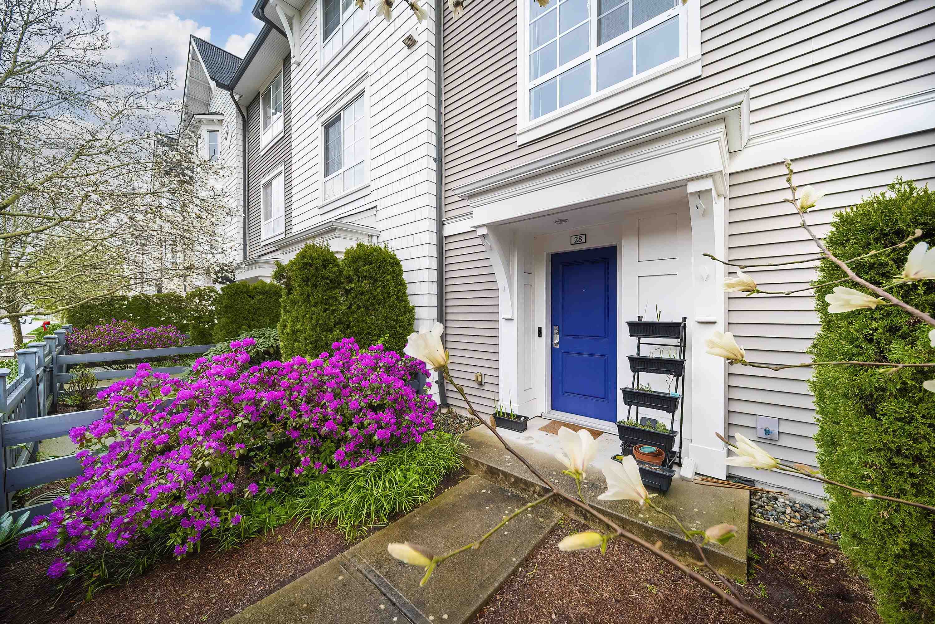 28 8438 207A STREET, R3039714, BC,