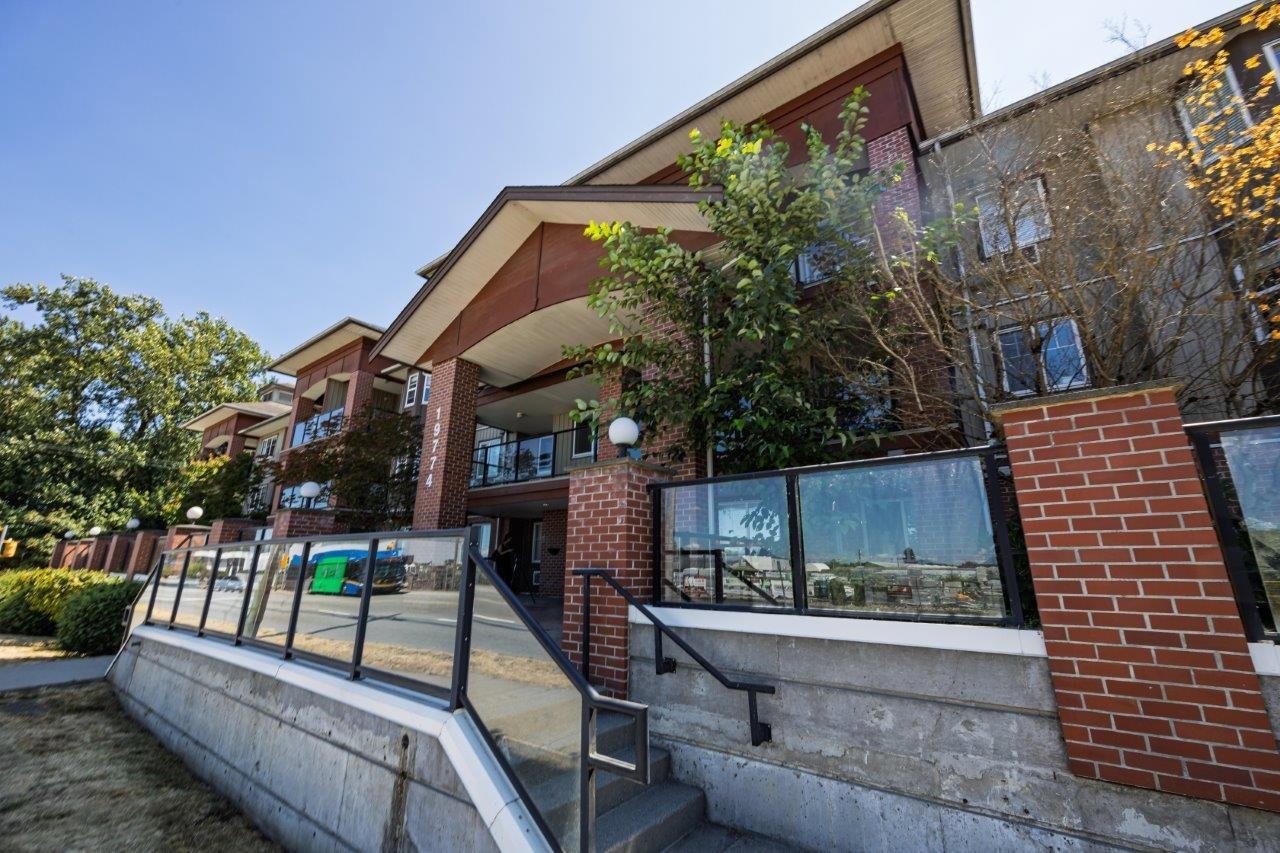 202 19774 56 AVENUE, R3039790, BC,