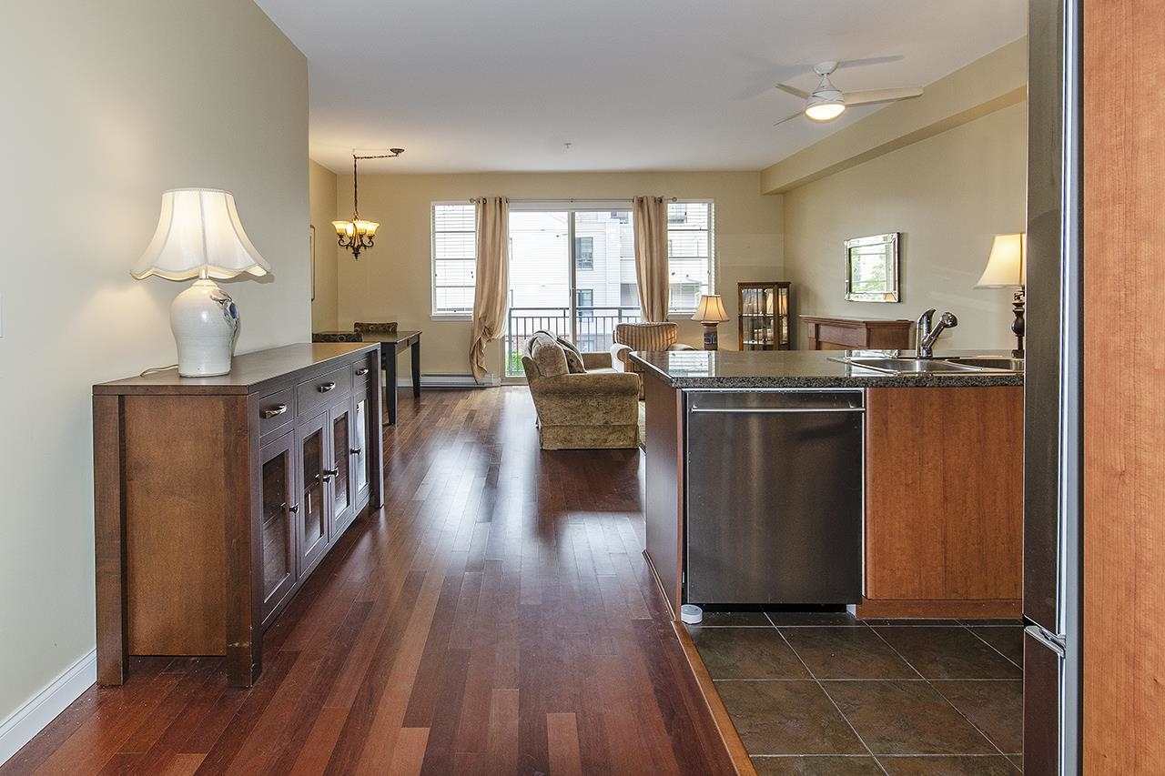 210 2346 MCALLISTER AVENUE, R3039804, BC,