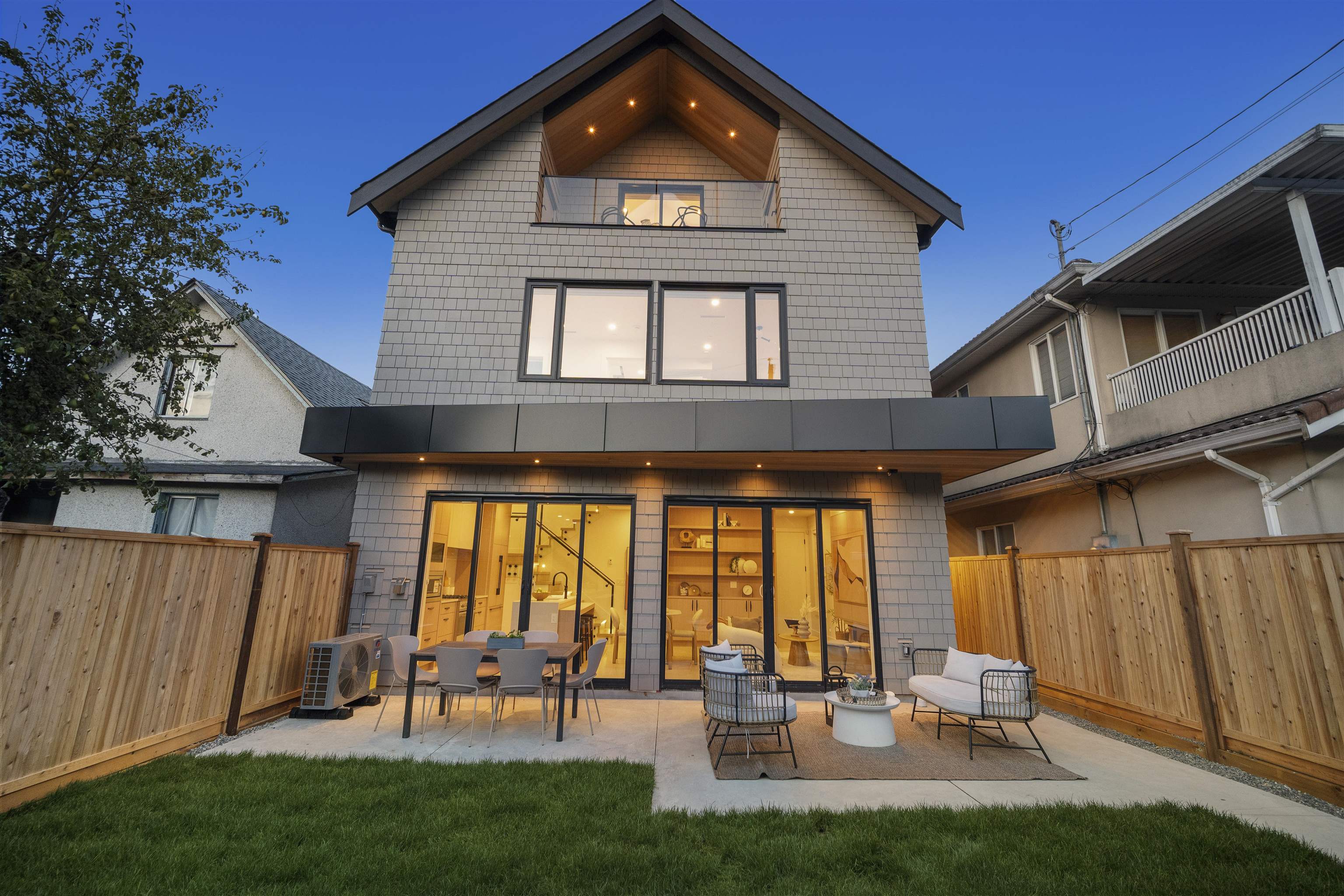 2 5033 PRINCE ALBERT STREET, R3039822, BC,