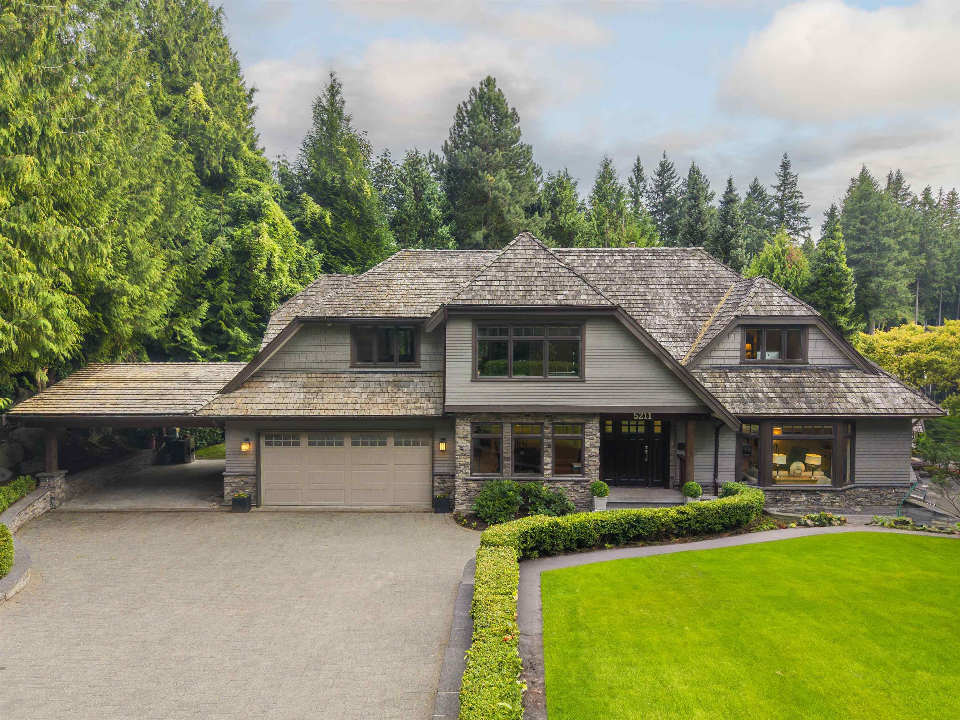 5211 TIMBERFEILD ROAD, West Vancouver BC V7W 2Y5, R3040004, BC,