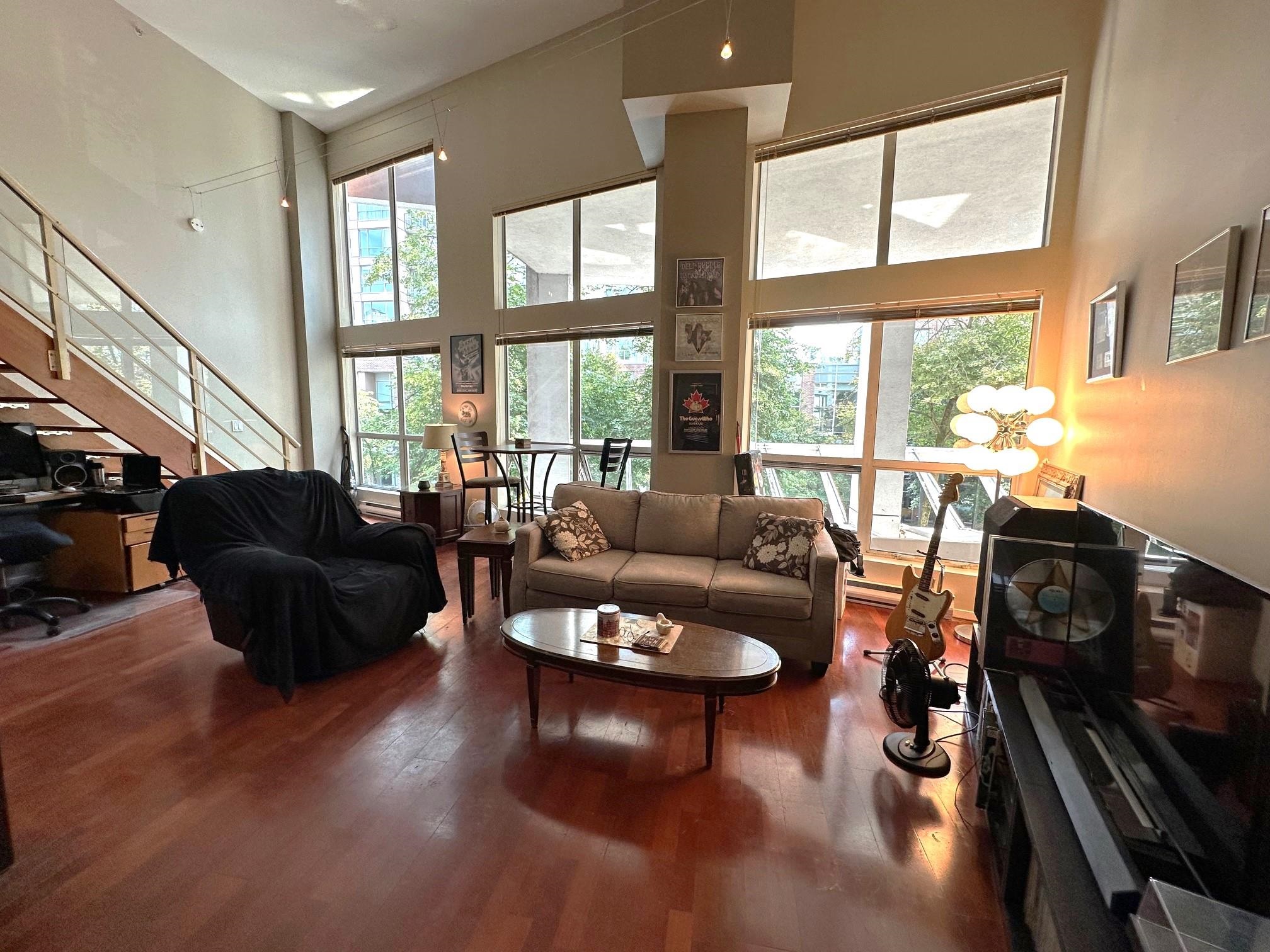 217 933 SEYMOUR STREET, R3040070, BC,