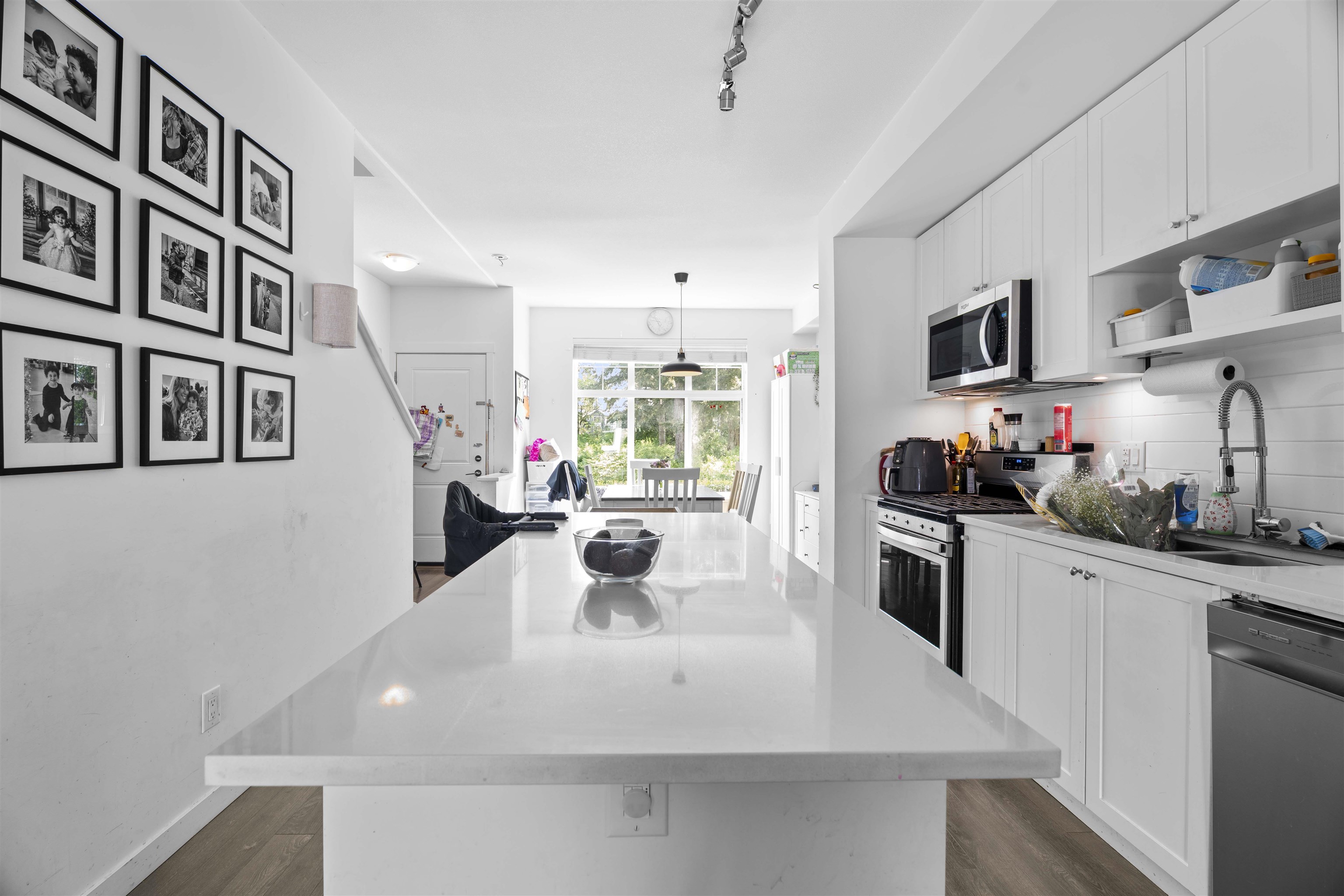 8 16678 25 AVENUE, R3040190, BC,