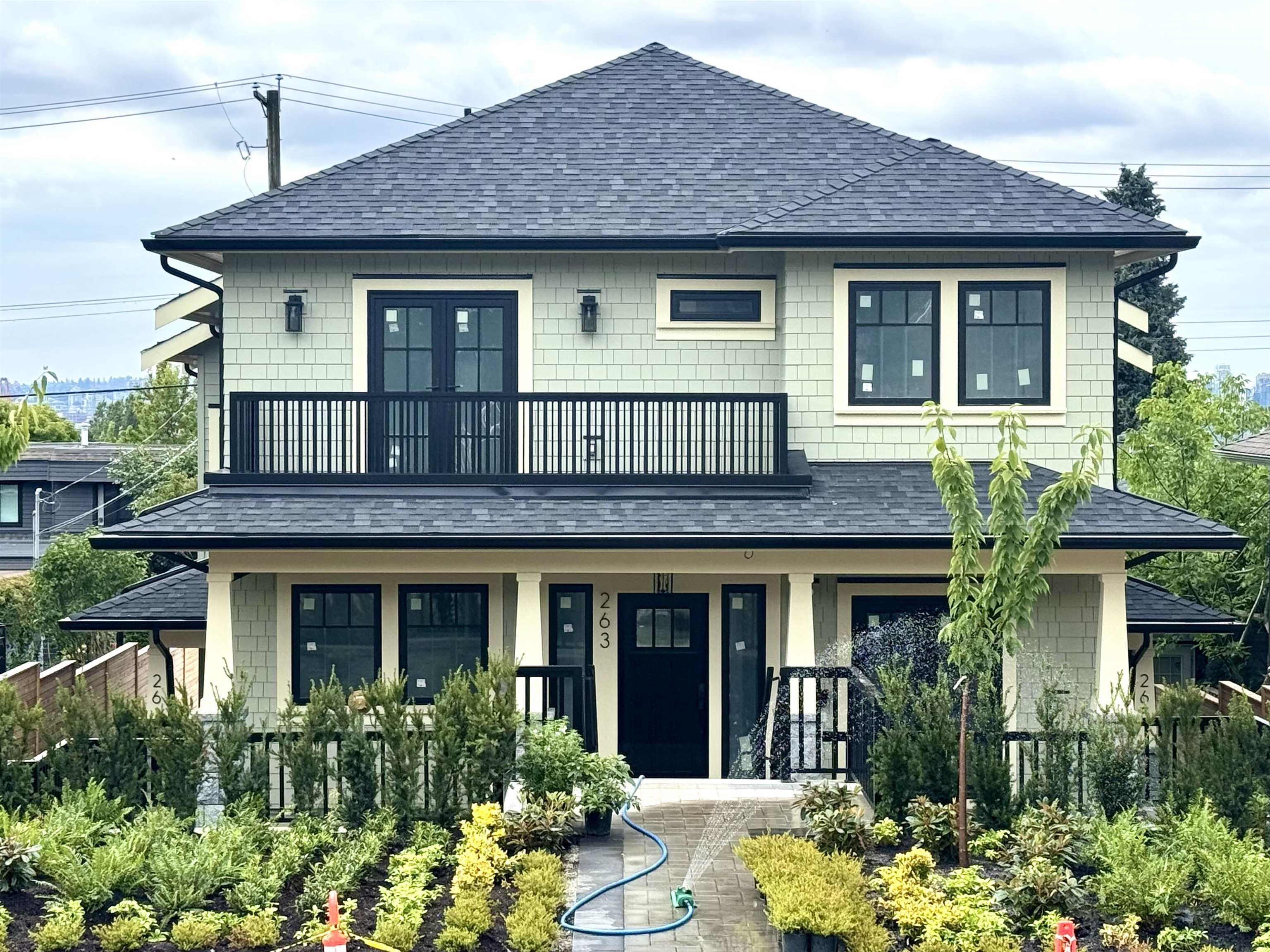 261 W 6TH STREET, North Vancouver BC V7M 1K7, R3040215, BC,