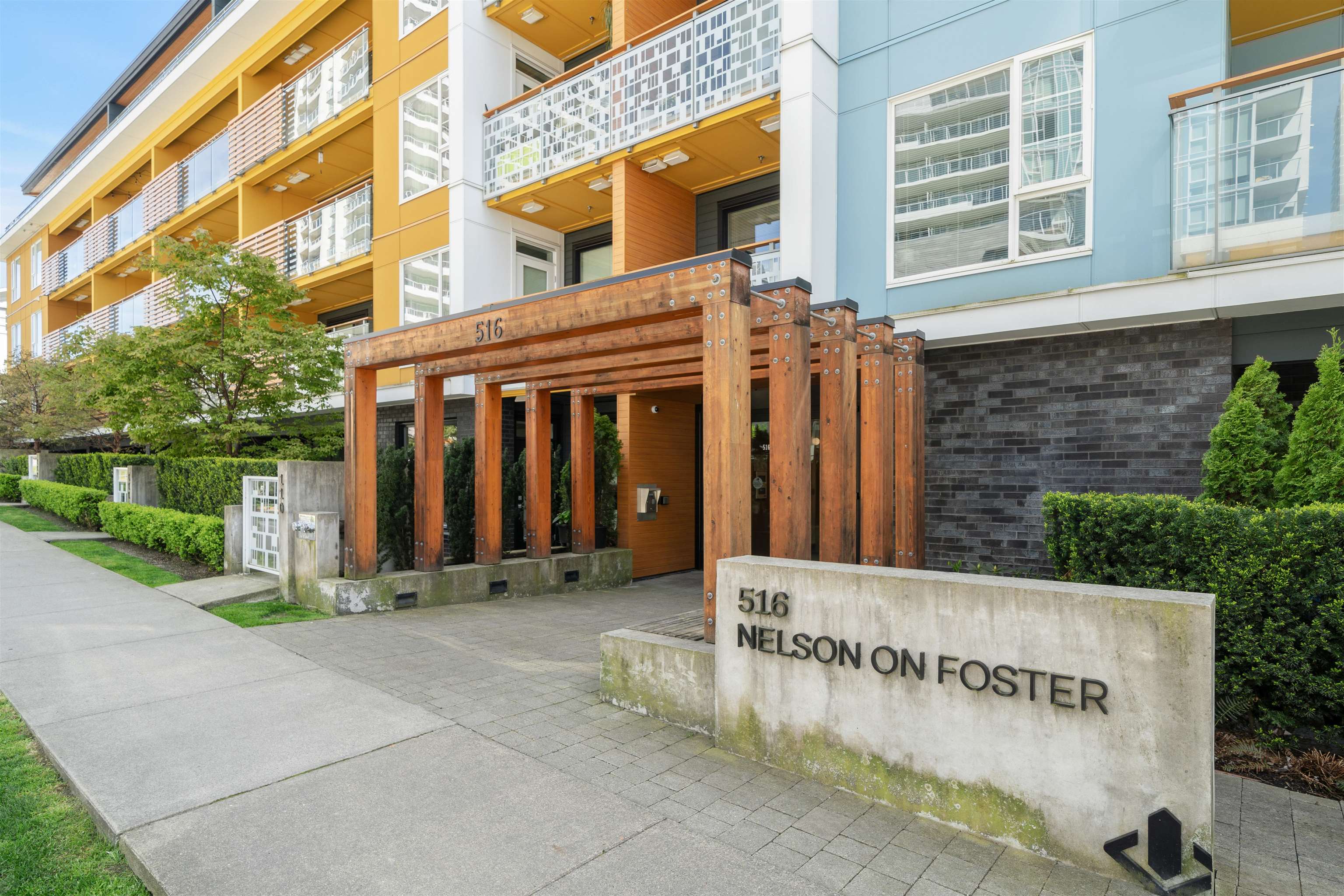 209 516 FOSTER AVENUE, R3040258, BC,
