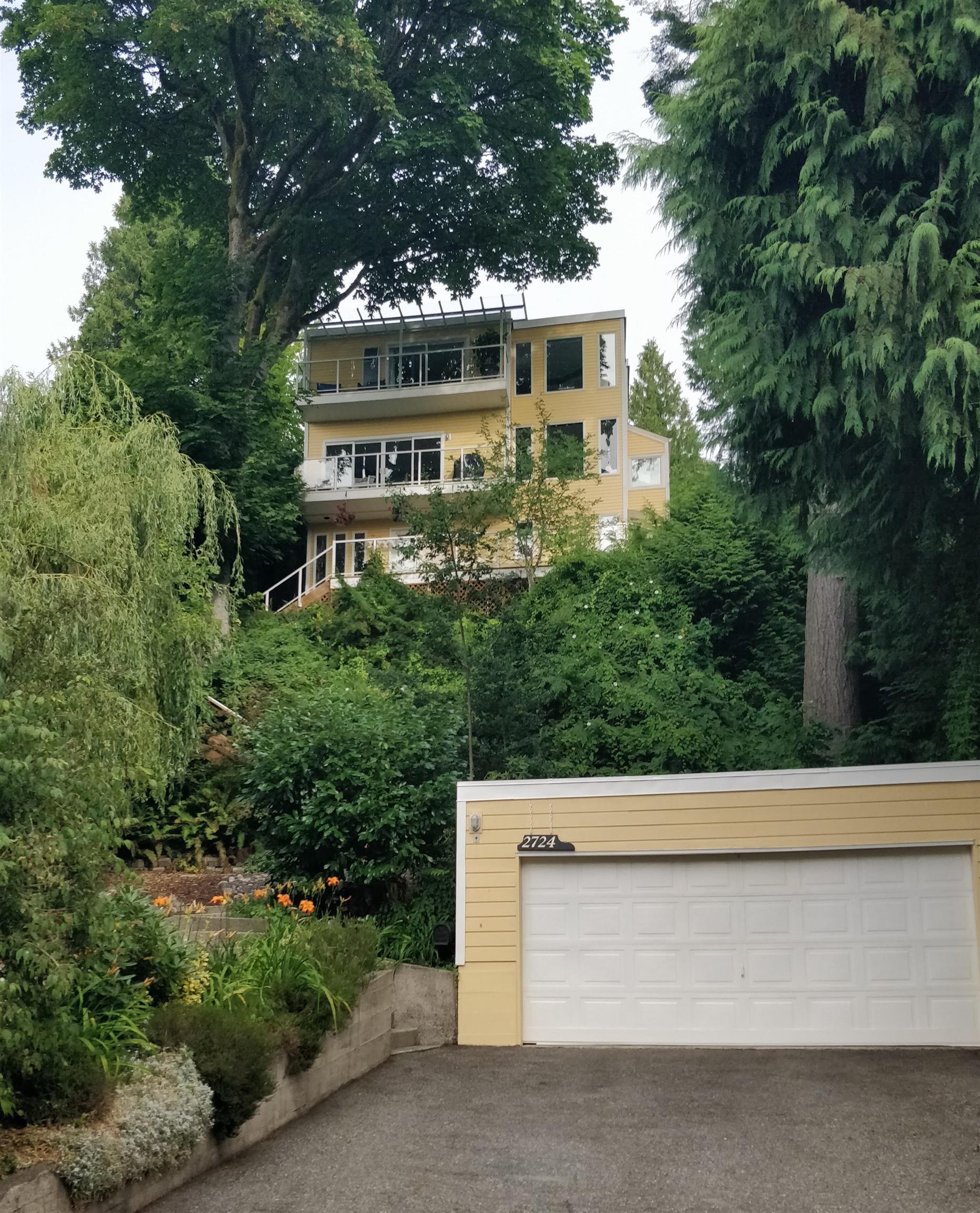 2724 BAYVIEW STREET, Surrey BC V4A 2Z4, R3040598, BC,