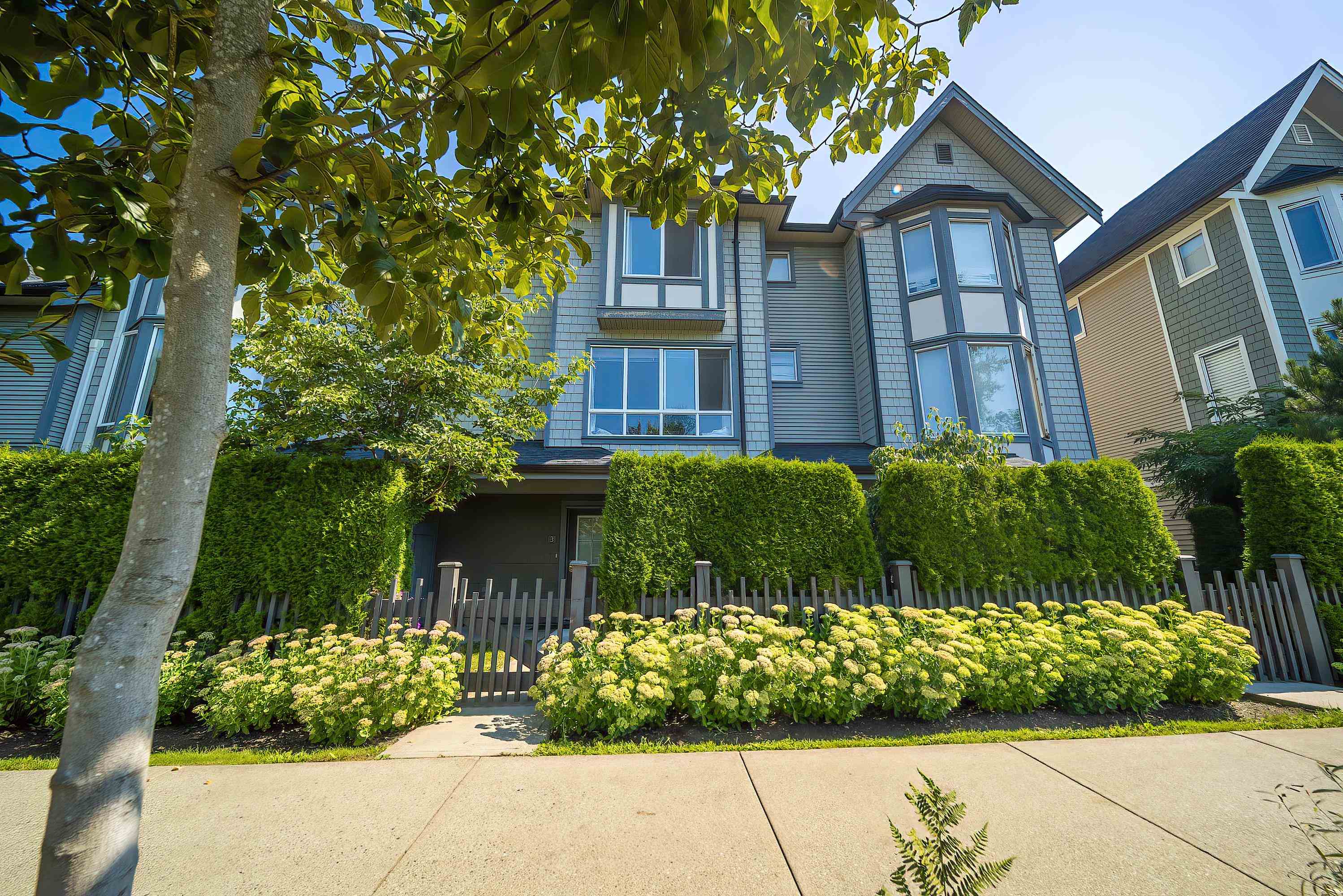 3 8138 204 STREET, R3040600, BC,