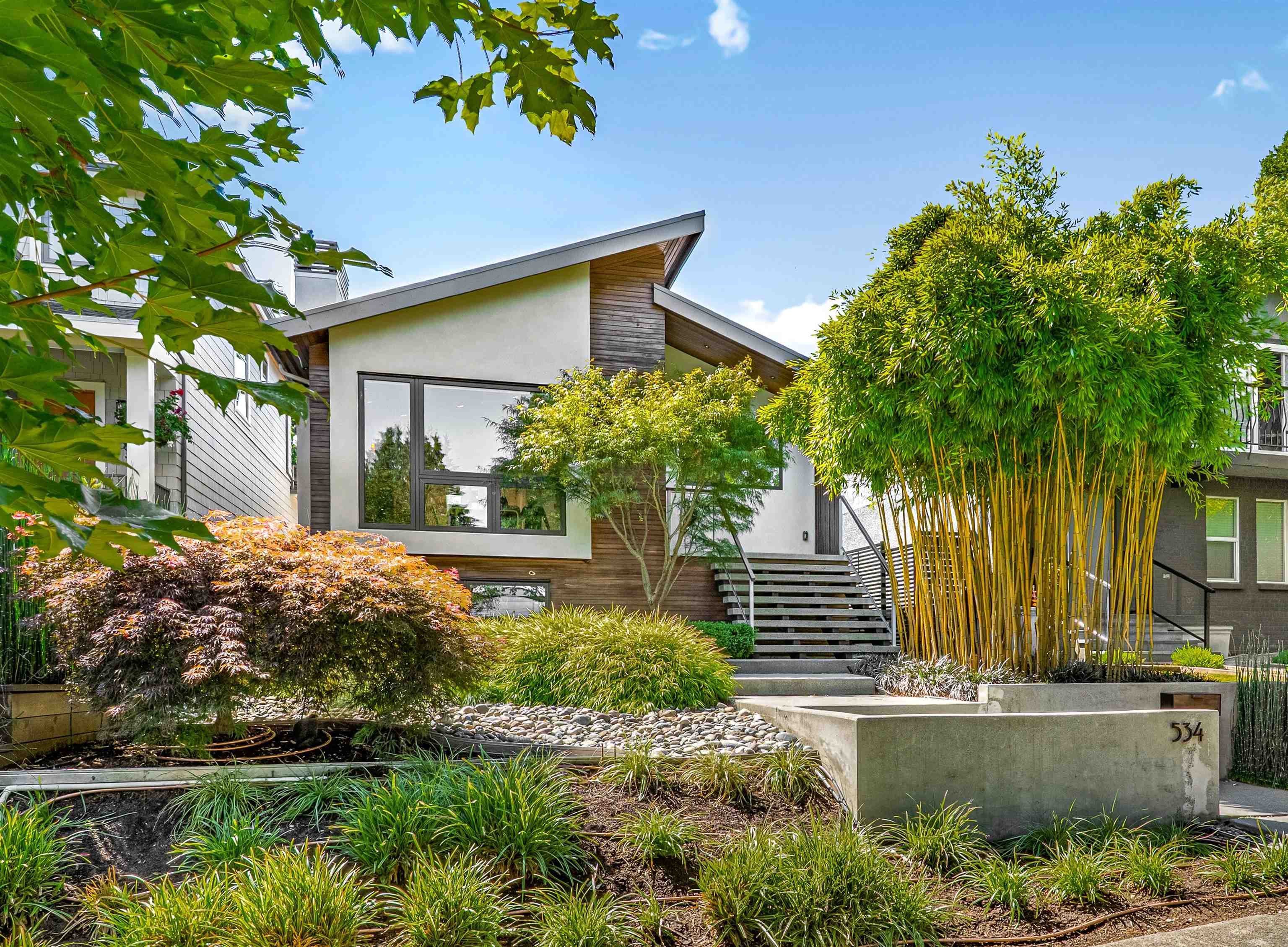 534 E 29TH AVENUE, Vancouver BC V5V 2R9, R3040671, BC,