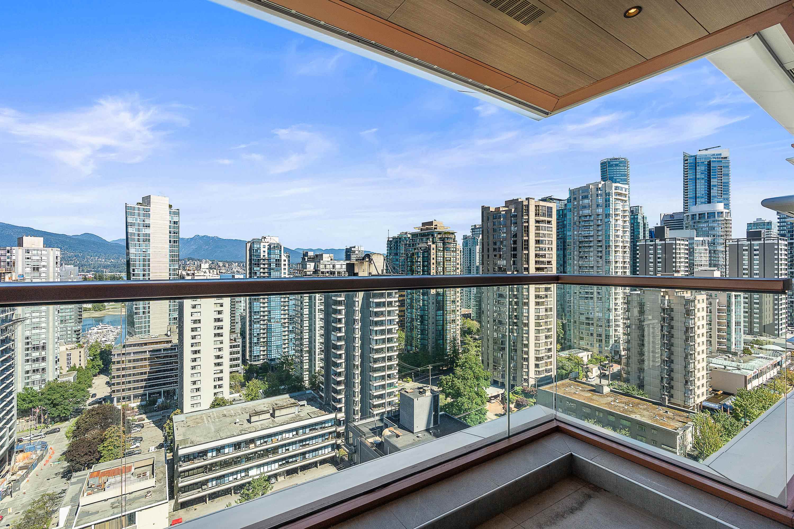 2104 1482 ROBSON STREET, R3040687, BC,