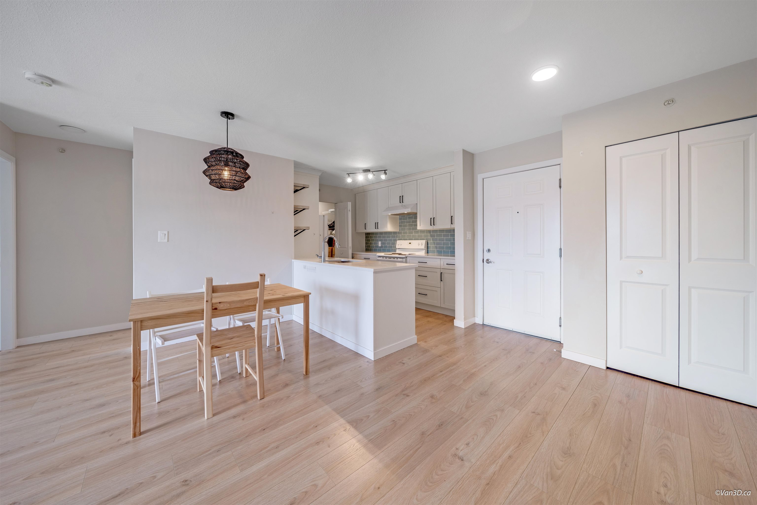 409 33960 OLD YALE ROAD, R3040856, BC,