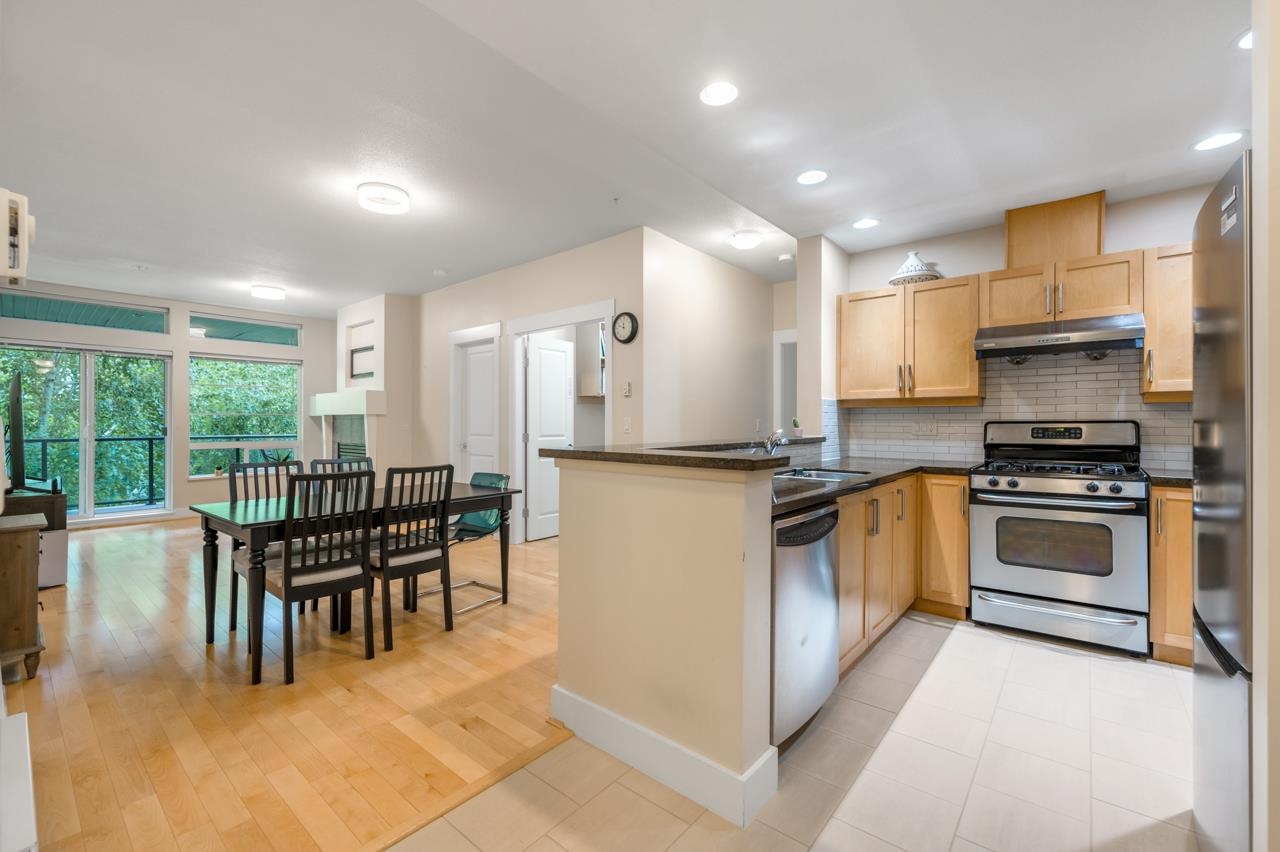 312 6328 LARKIN DRIVE, R3040907, BC,
