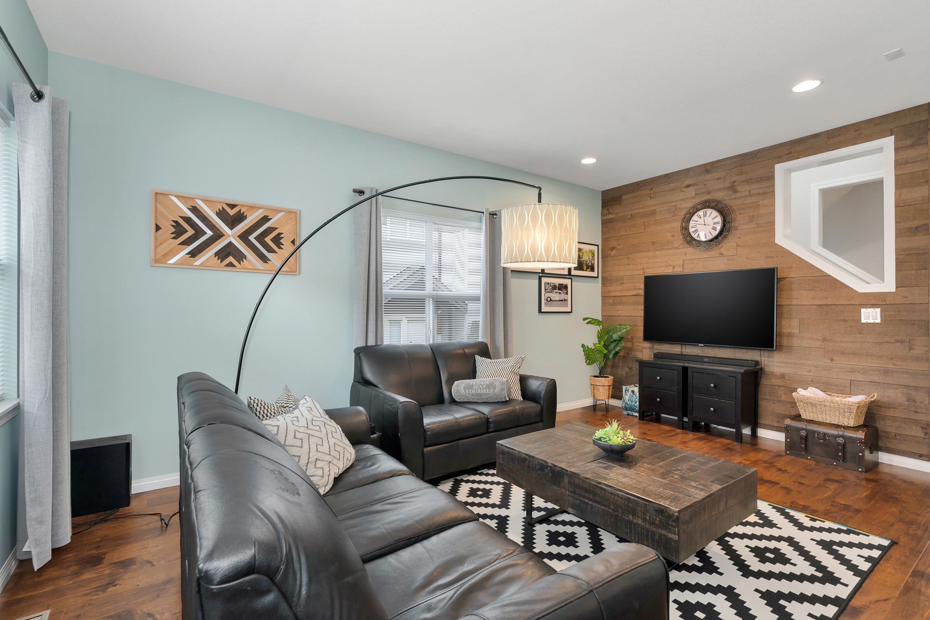 12 1055 RIVERWOOD GATE, R3040932, BC,