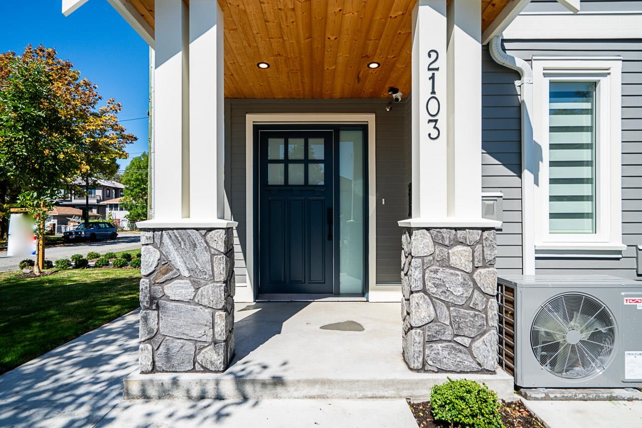 2103 E 33RD AVENUE, Vancouver BC V5N 3E9, R3041168, BC,
