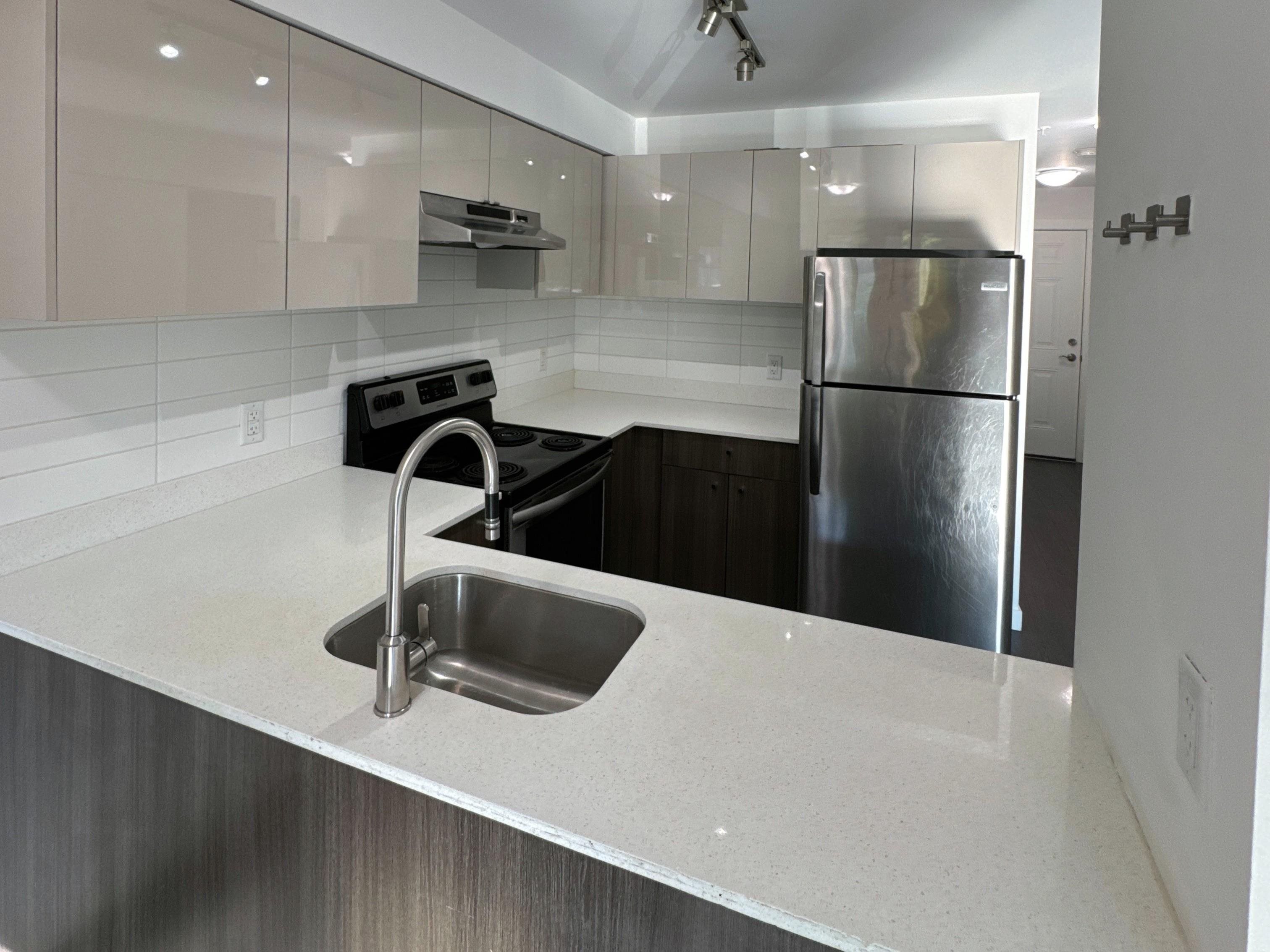103 10688 140 STREET, R3041222, BC,