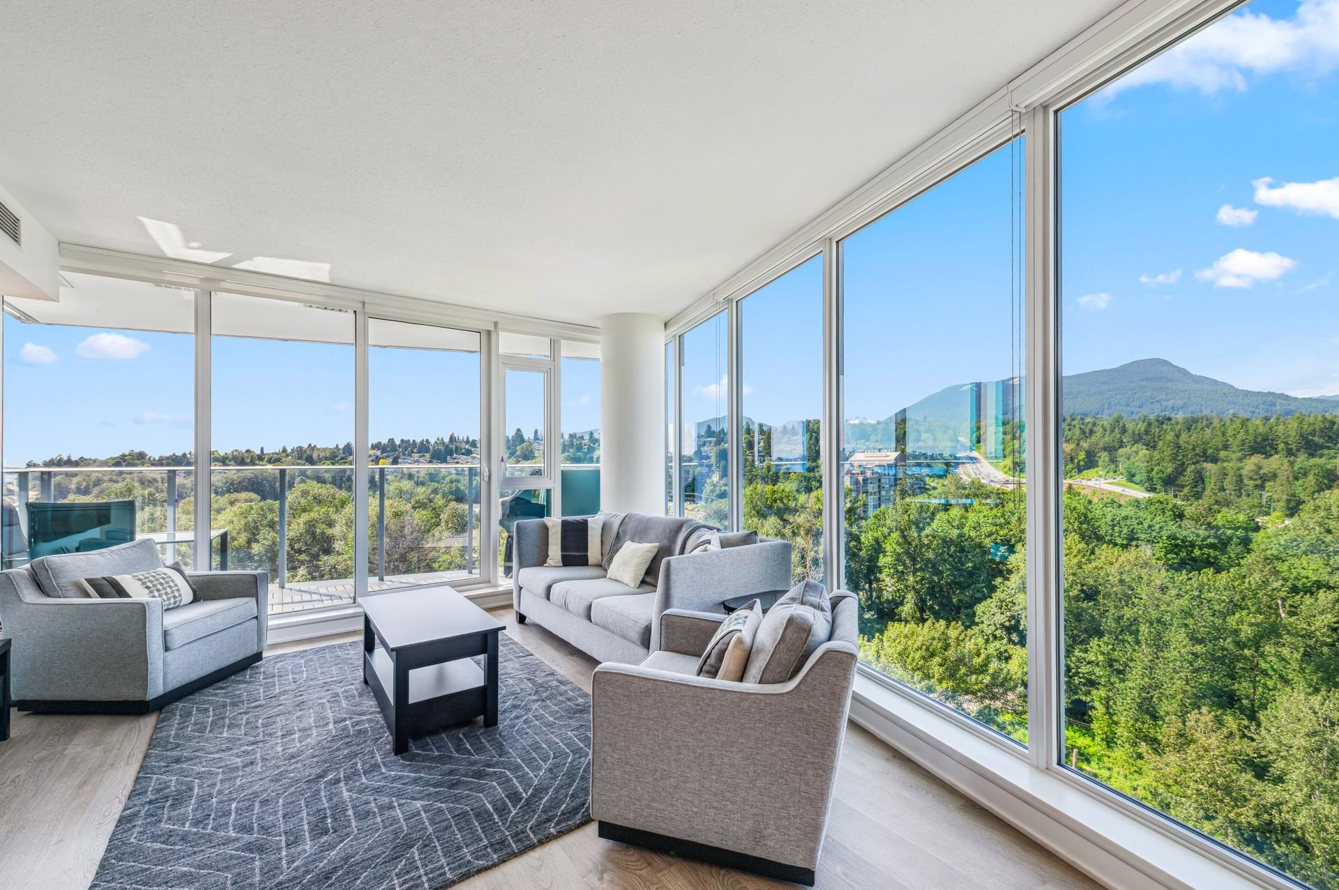 1707 1401 HUNTER STREET, R3041261, BC,