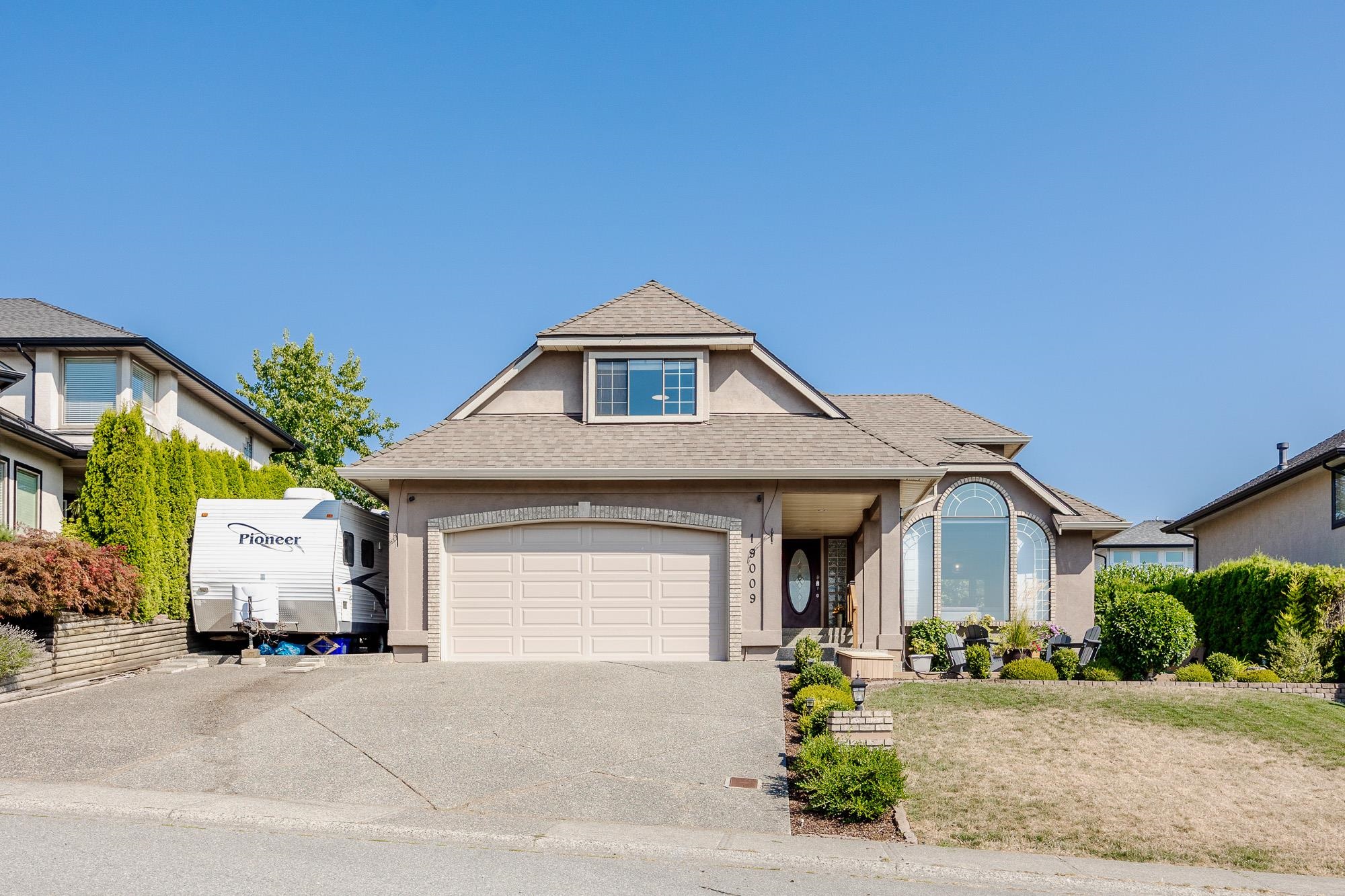 19009 59A AVENUE, Surrey BC V3S 7W5, R3041279, BC,