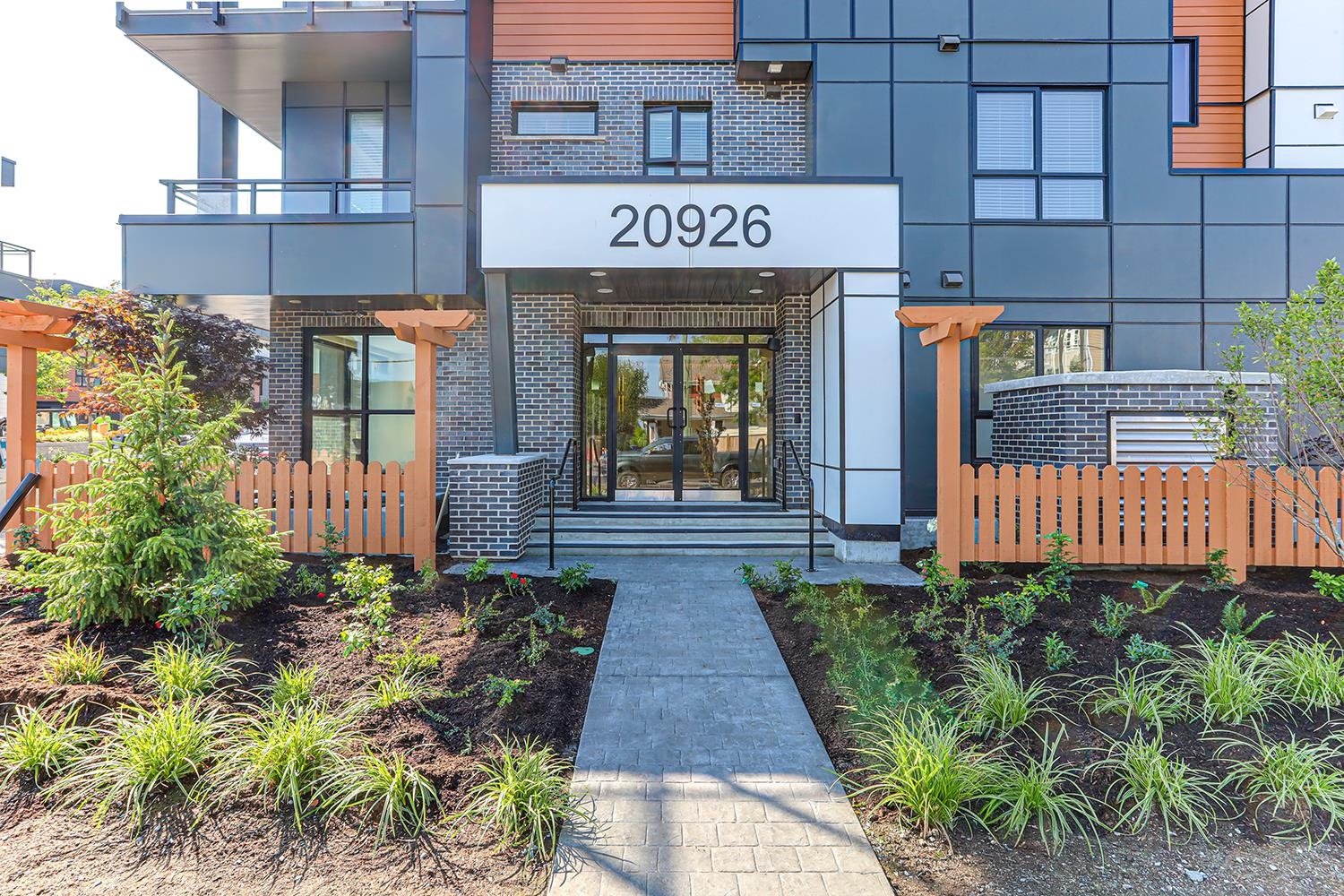412 20926 83 AVENUE, R3041587, BC,