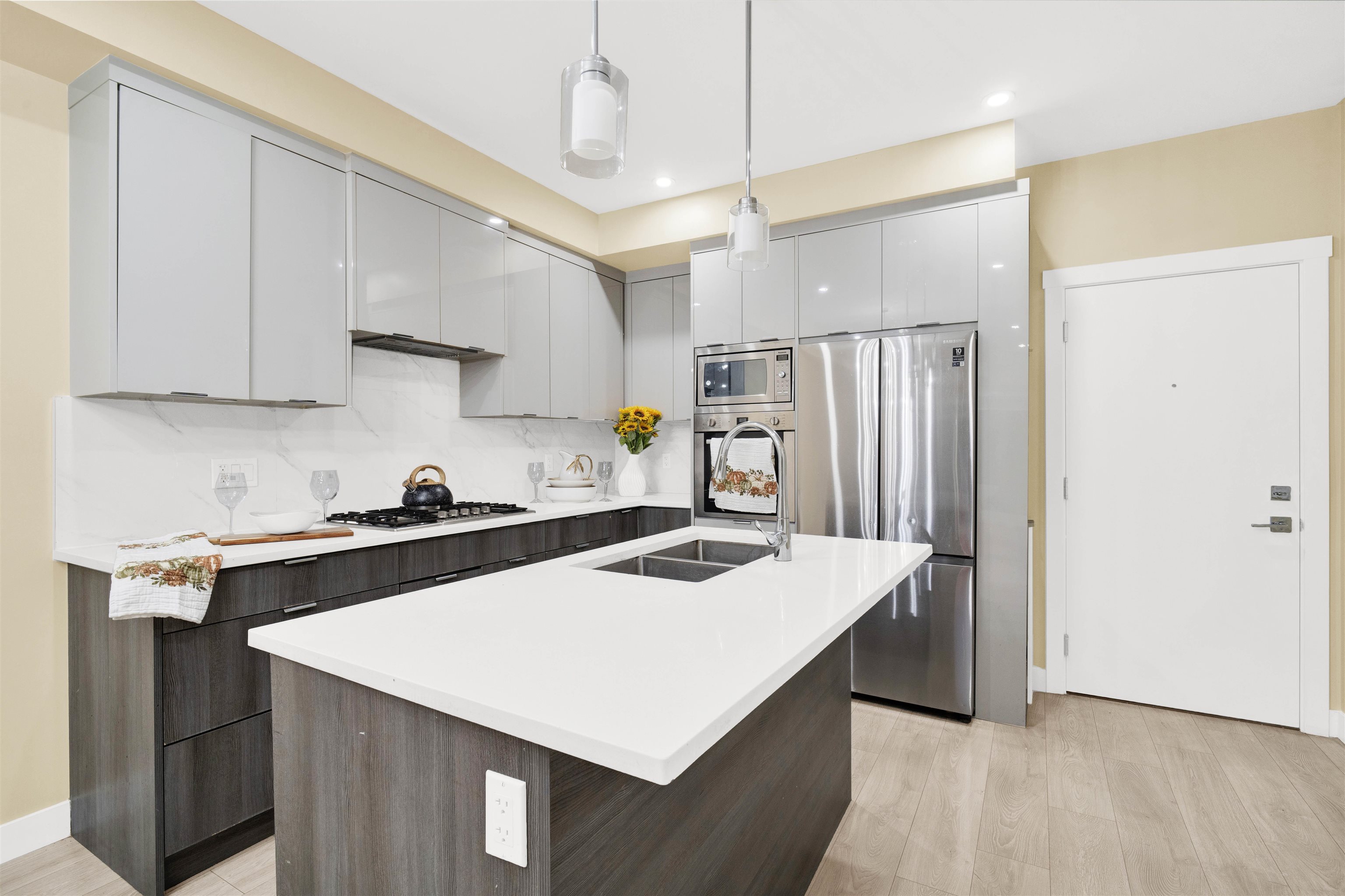 B210 14438      72 AVENUE, Surrey BC V3S 0B6, R3041712, BC,