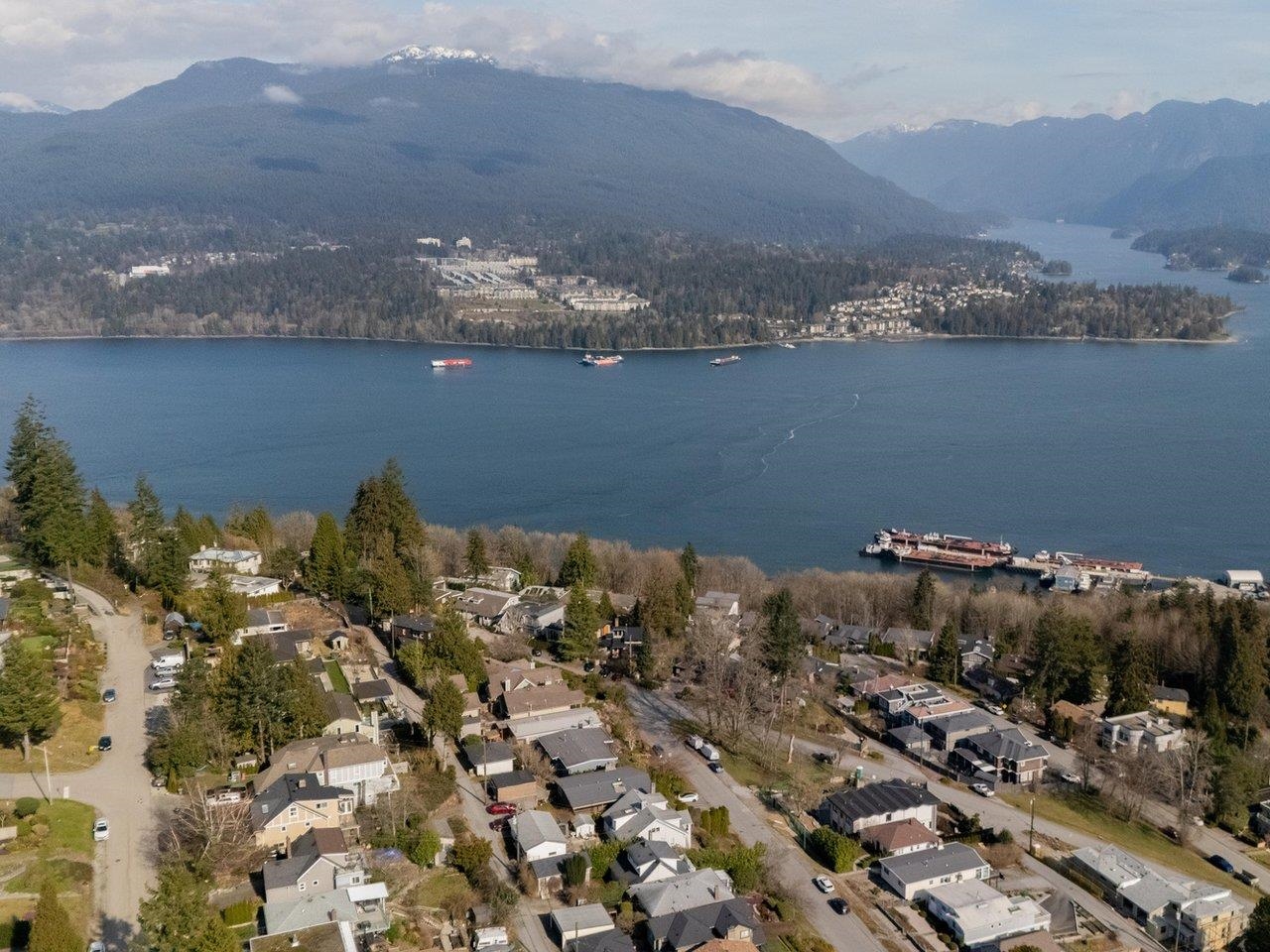 151 N HOLDOM AVENUE, Burnaby BC V5B 1K2, R3041950, BC,
