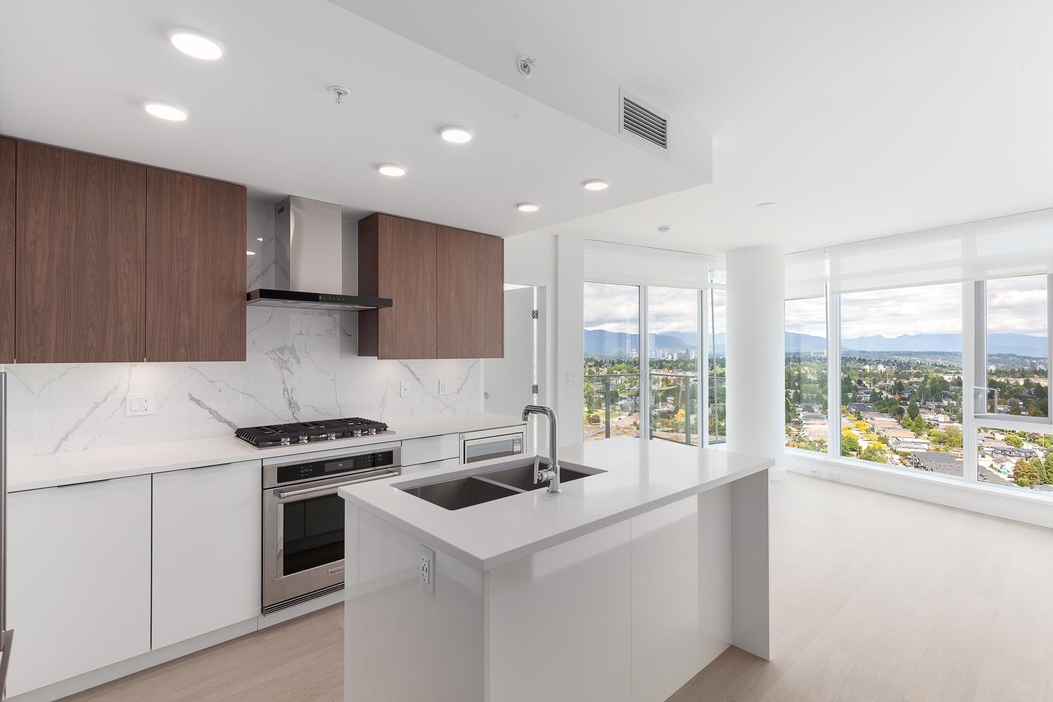2507 7769 PARK CRESCENT, R3041956, BC,