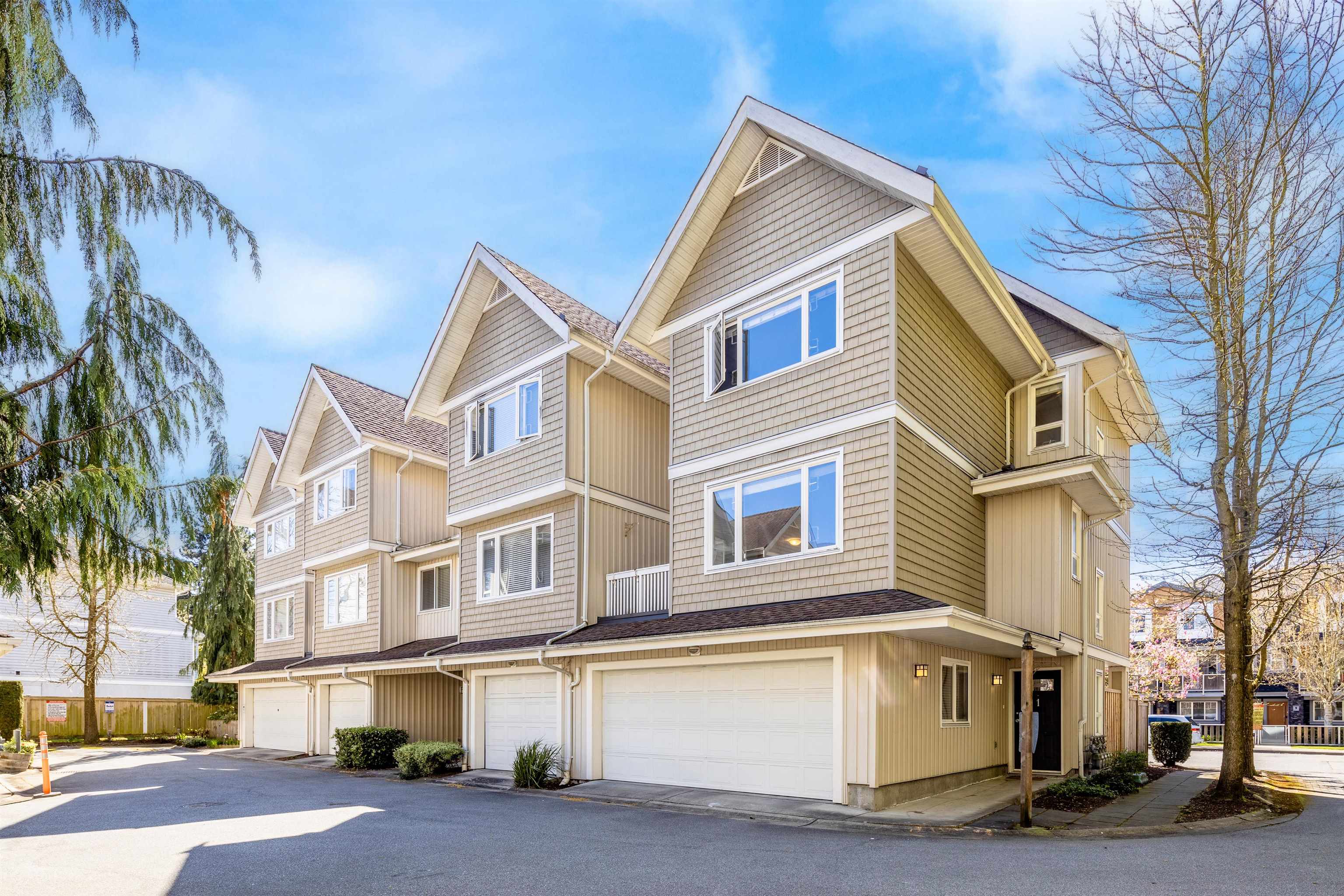 1 7420 MOFFATT ROAD, R3042010, BC,