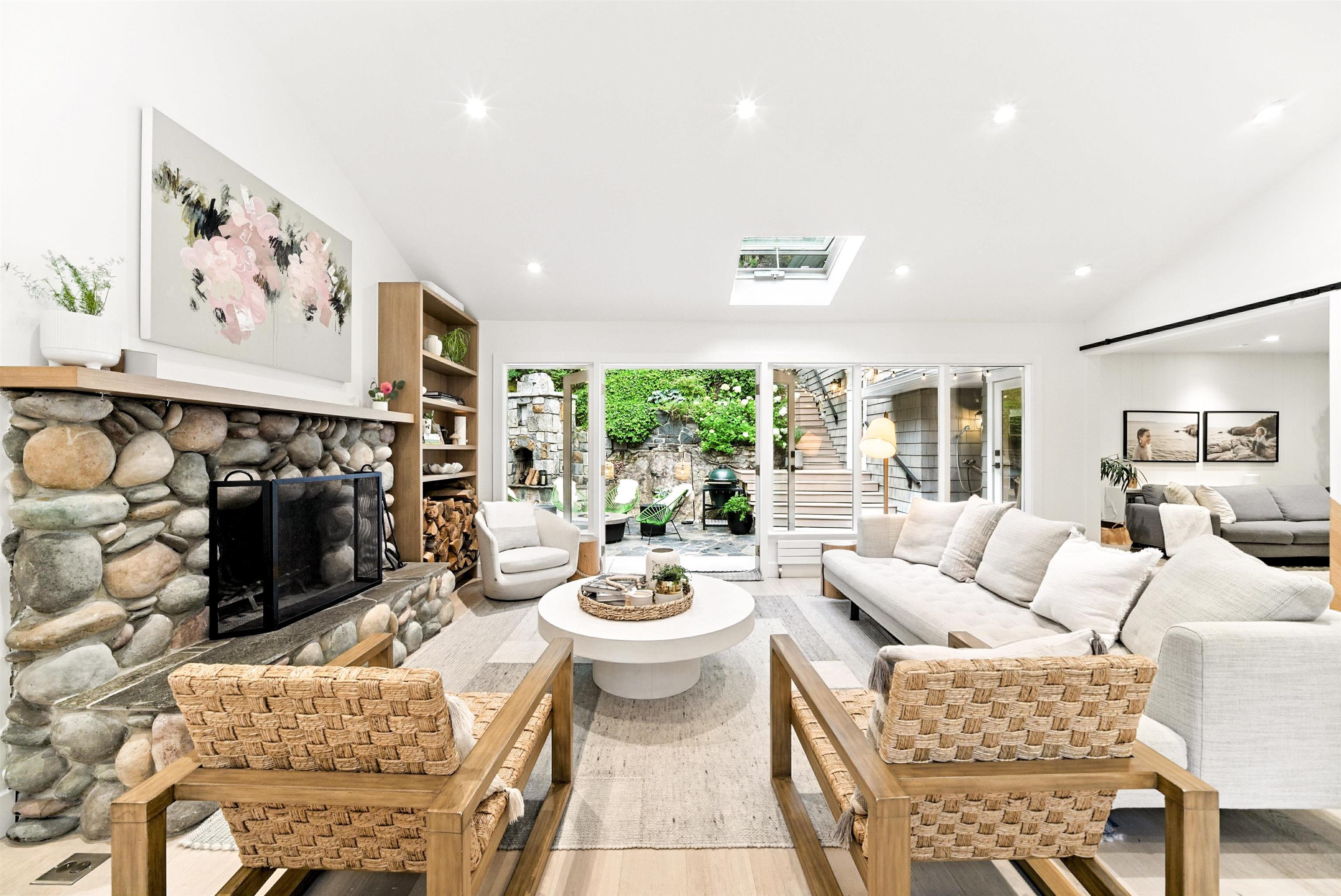 5621 EAGLE HARBOUR ROAD, West Vancouver BC V7W 1P4, R3042149, BC,