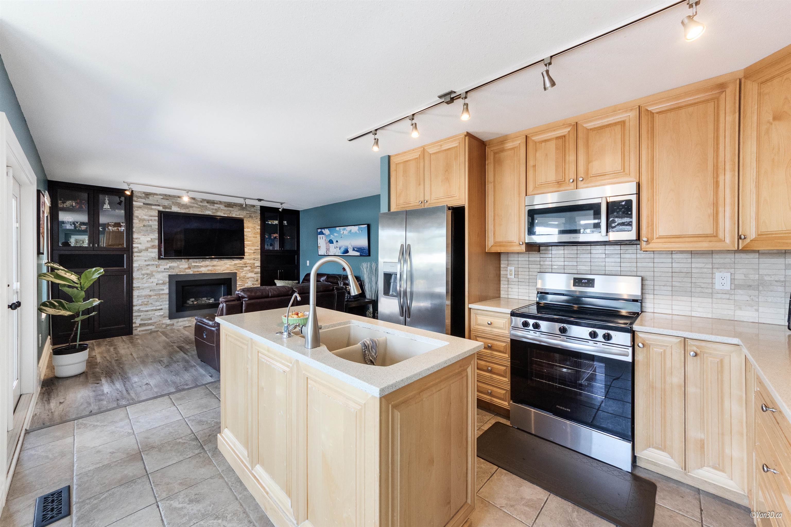 15552 VISTA DRIVE, White Rock BC V4B 5H8, R3042198, BC,