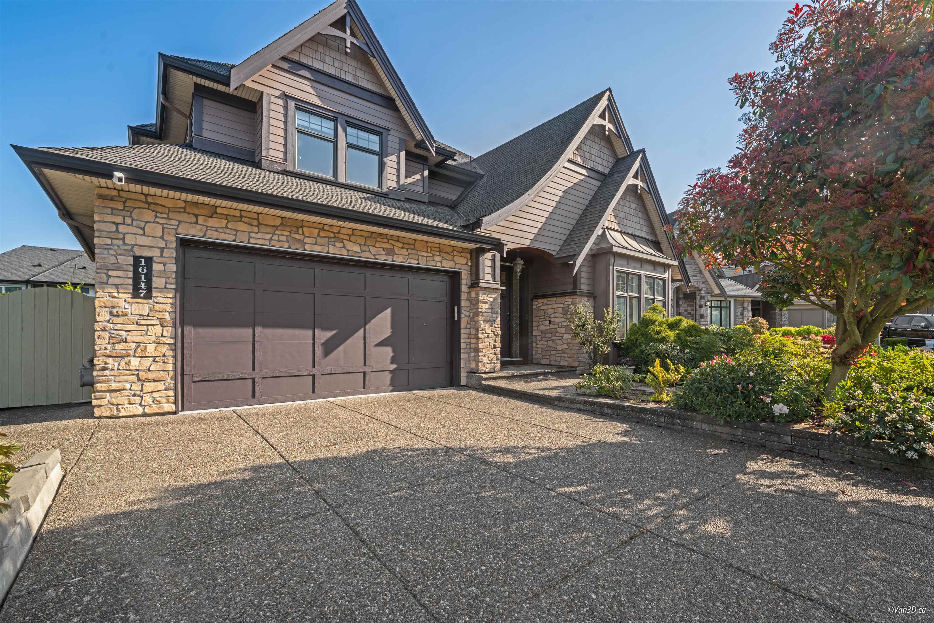 16147 27B AVENUE, Surrey BC V3Z 3W1, R3042211, BC,