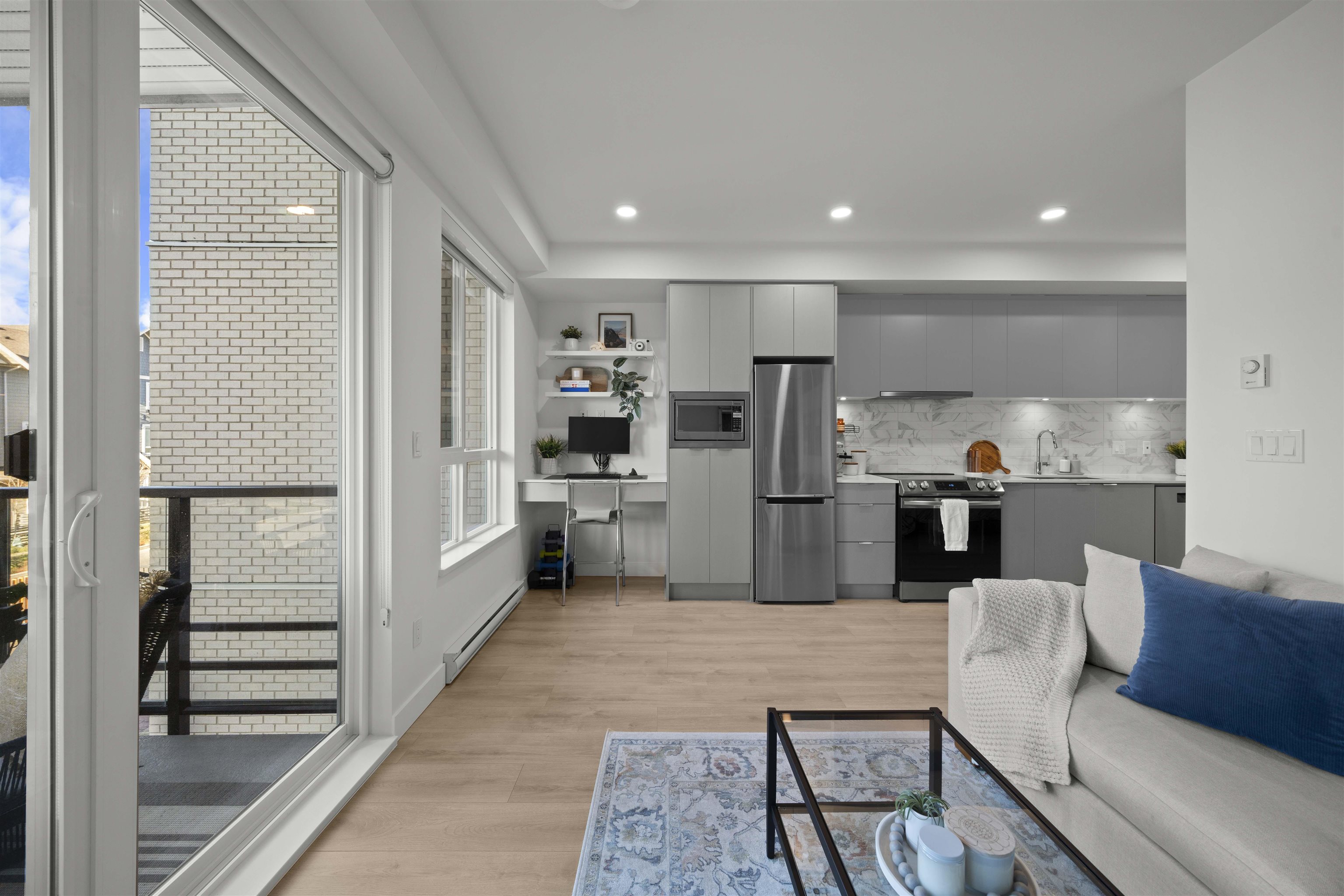 211 1792 STARLING DRIVE, R3042261, BC,