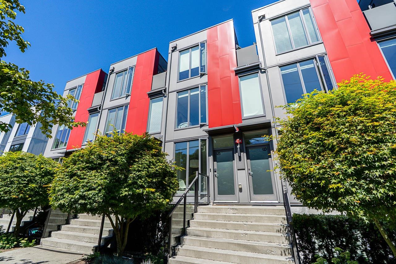 5 531 16TH AVENUE, R3042275, BC,