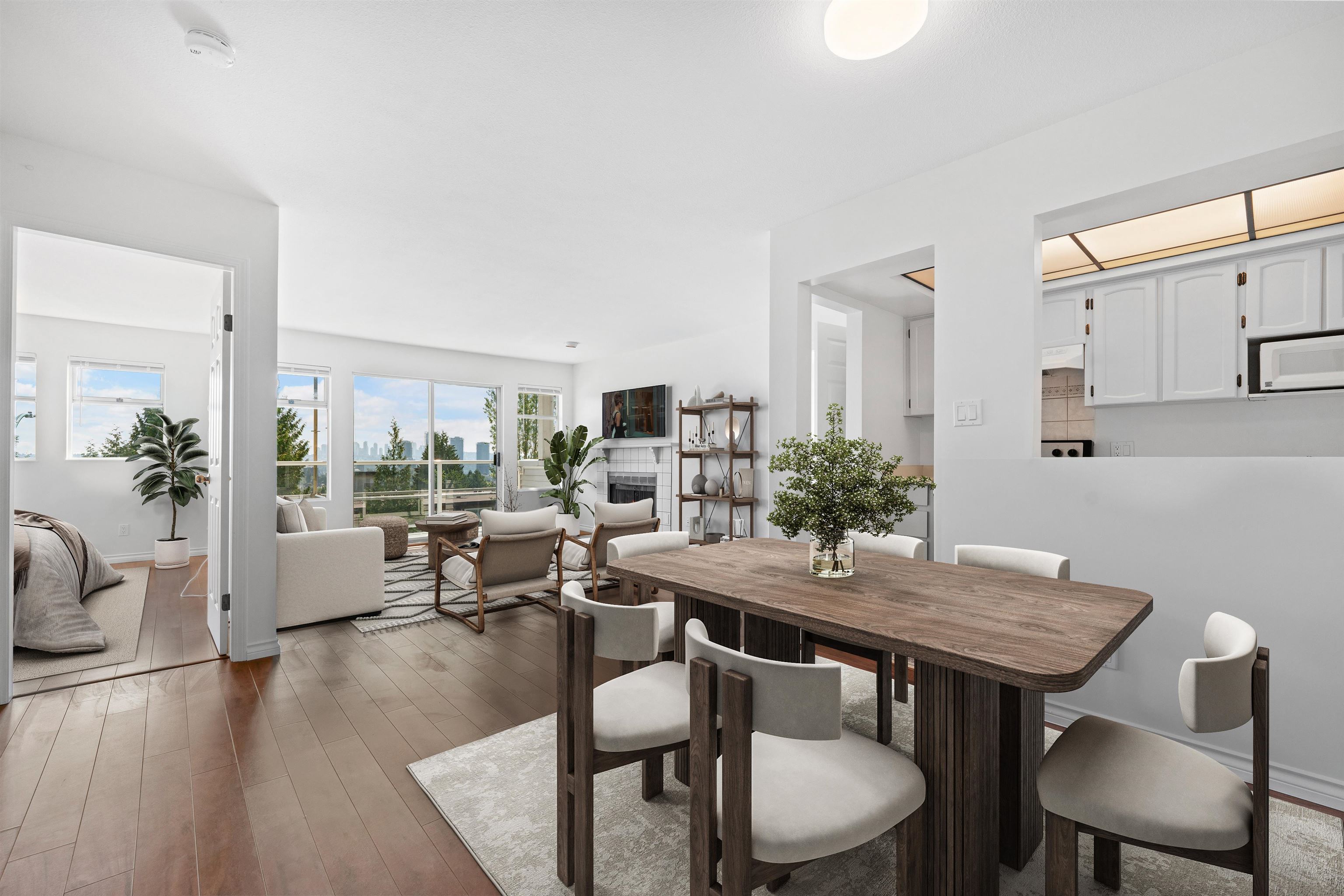211 5335 HASTINGS STREET, R3042418, BC,