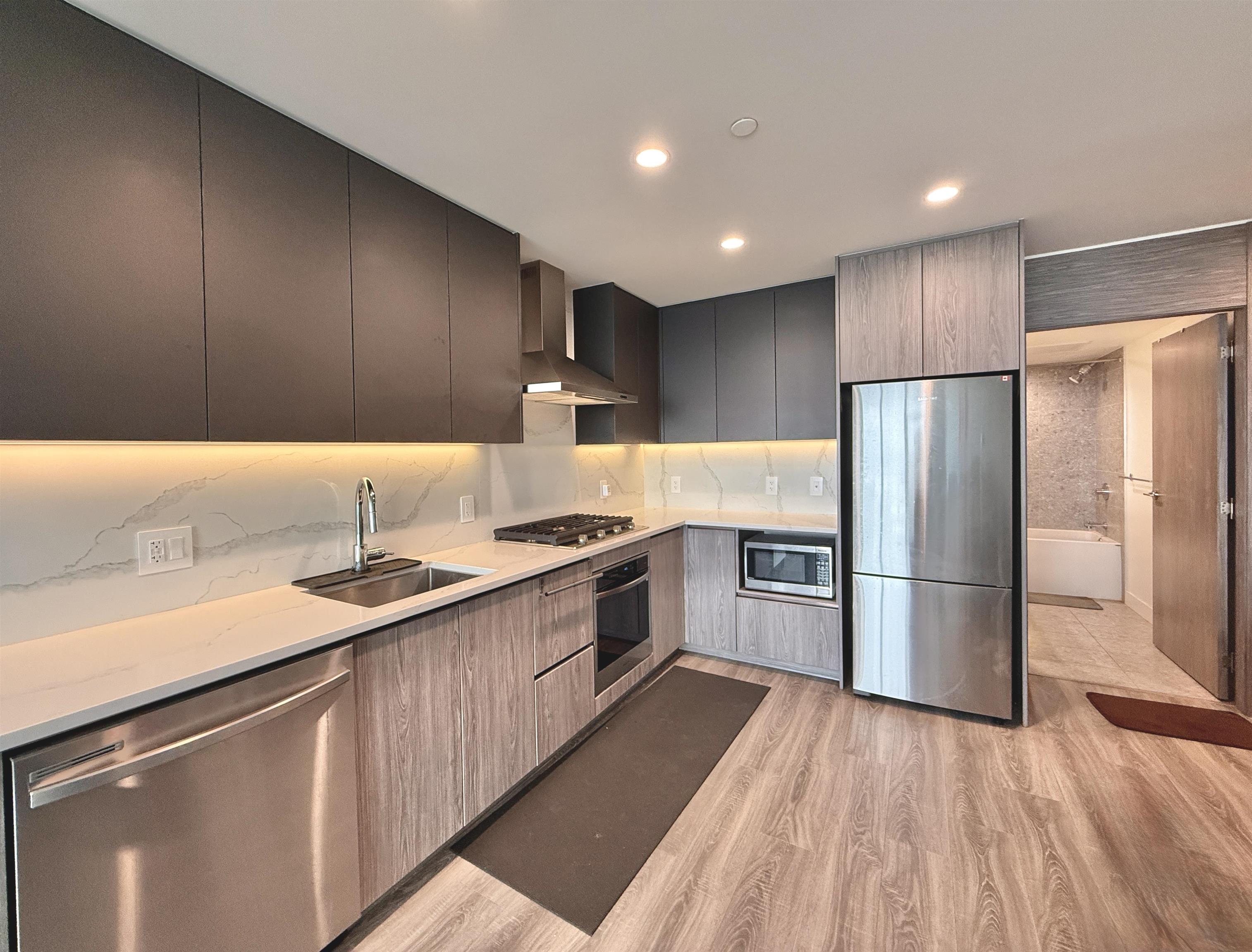 1802 10750 135A STREET, R3042450, BC,