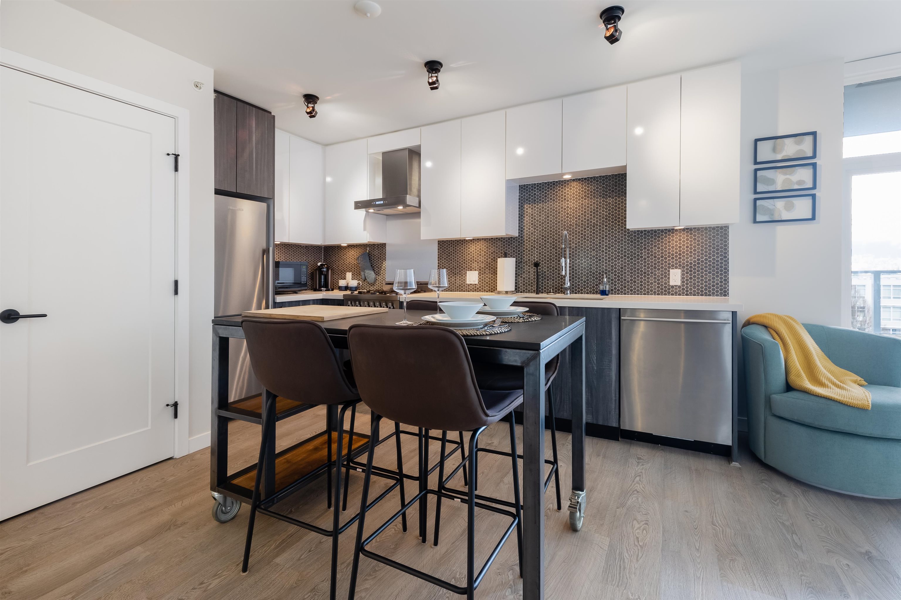 521 311 6 AVENUE, R3042603, BC,