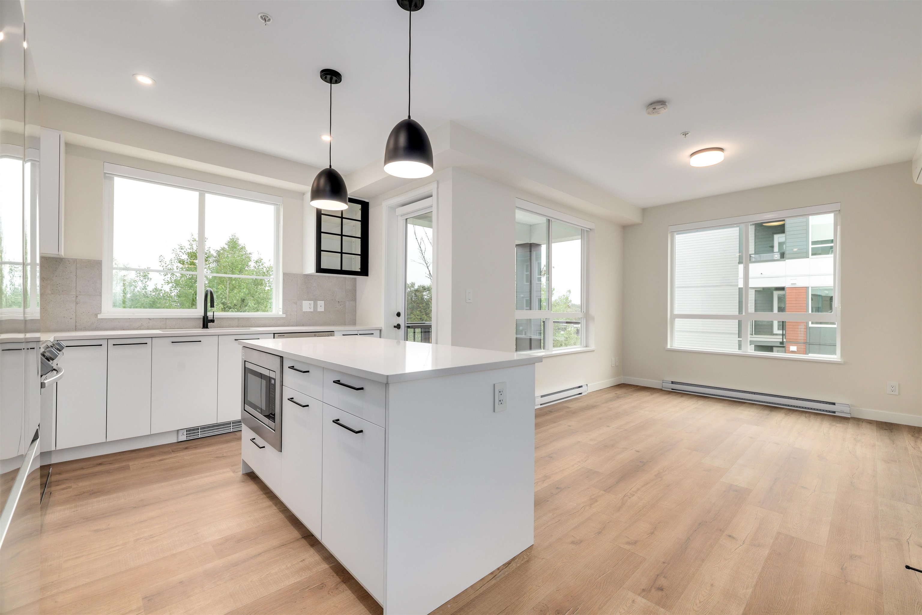 522 8117 200A STREET, R3042609, BC,