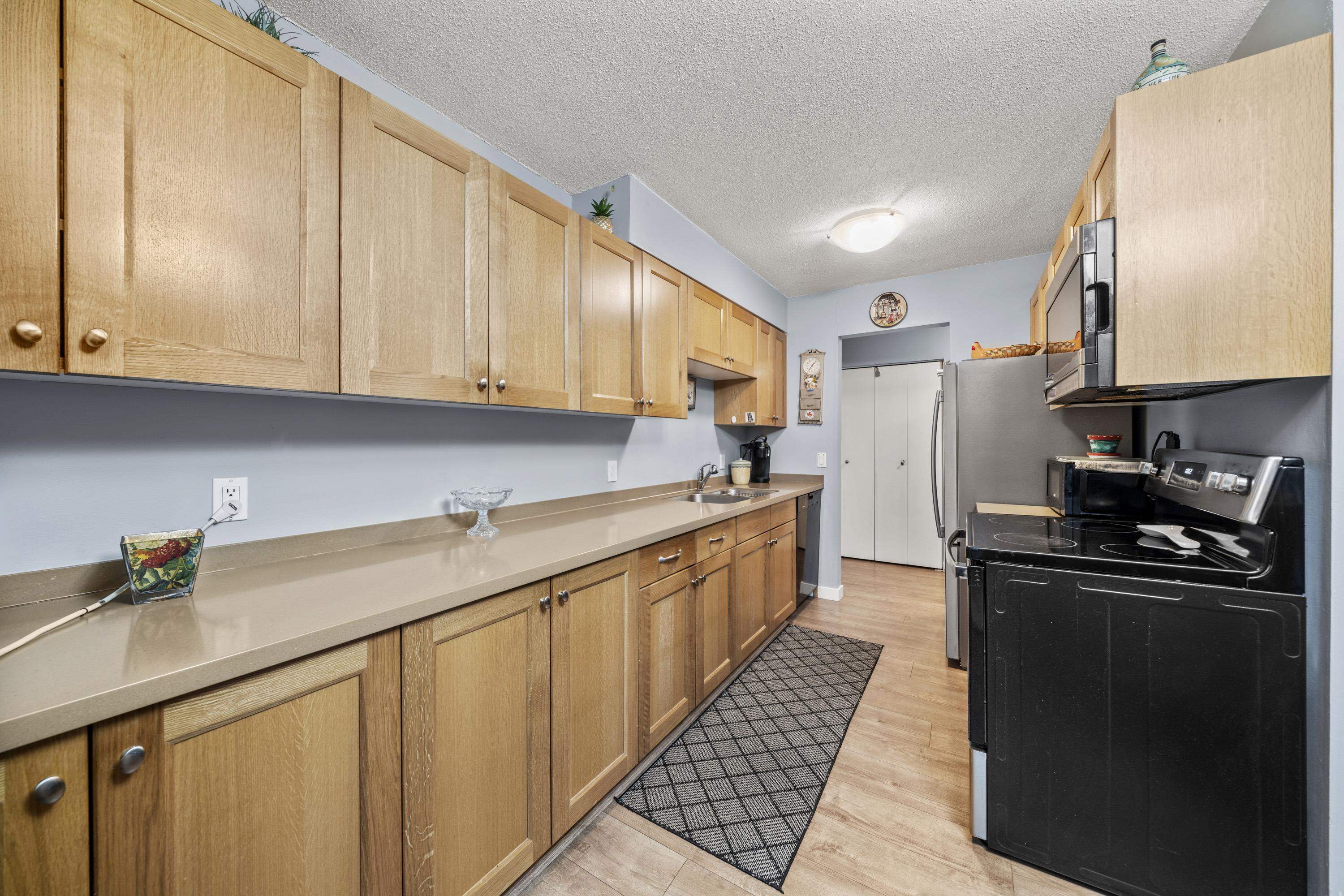 302 371 ELLESMERE AVENUE, R3042624, BC,