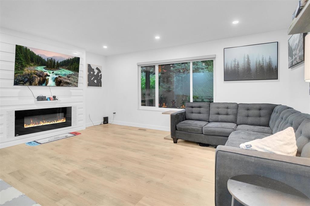 2042 BOWLER DRIVE, Surrey BC V4A 6S6, R3042626, BC,