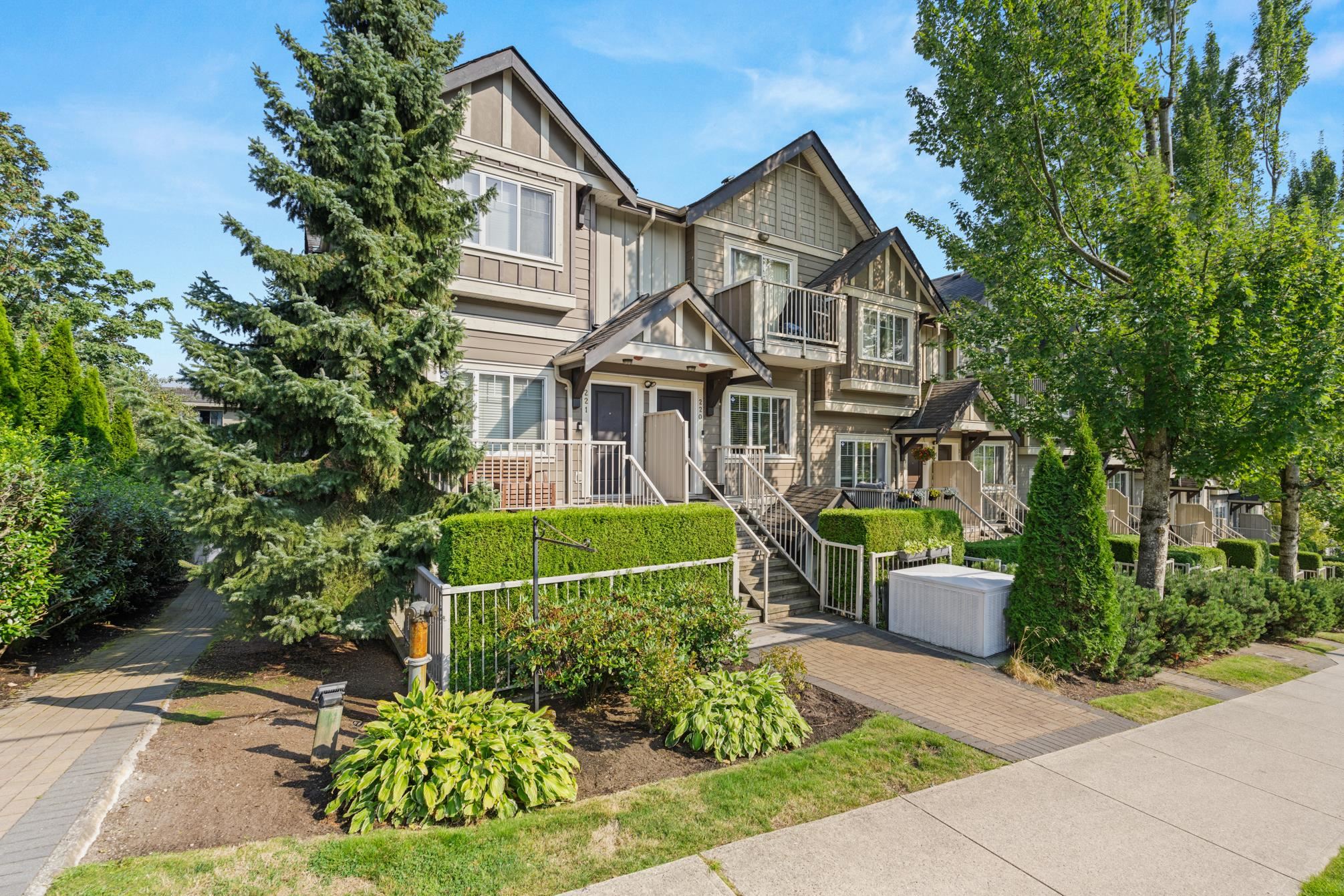 228 368 ELLESMERE AVENUE, R3042998, BC,
