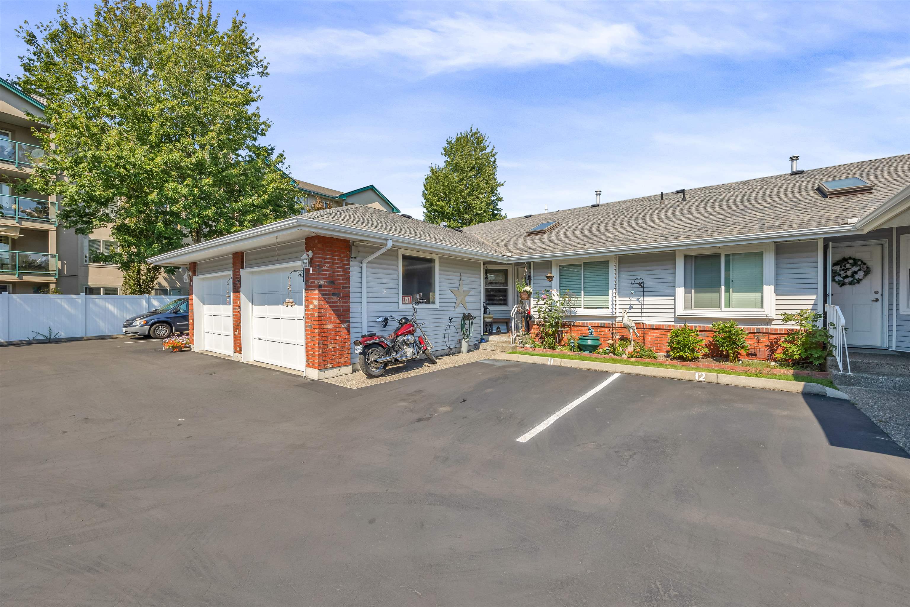 11 5365 205 STREET, R3043004, BC,