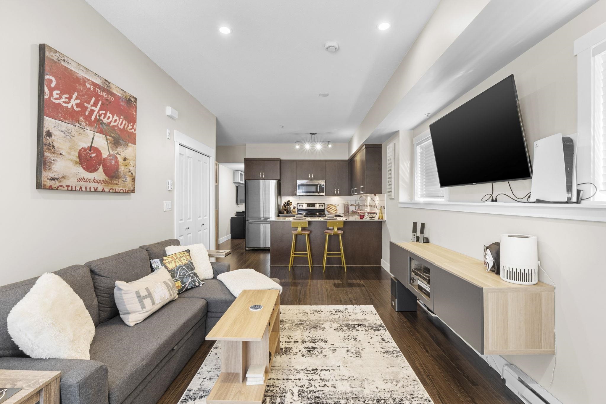 16 838 ROYAL AVENUE, R3043007, BC,