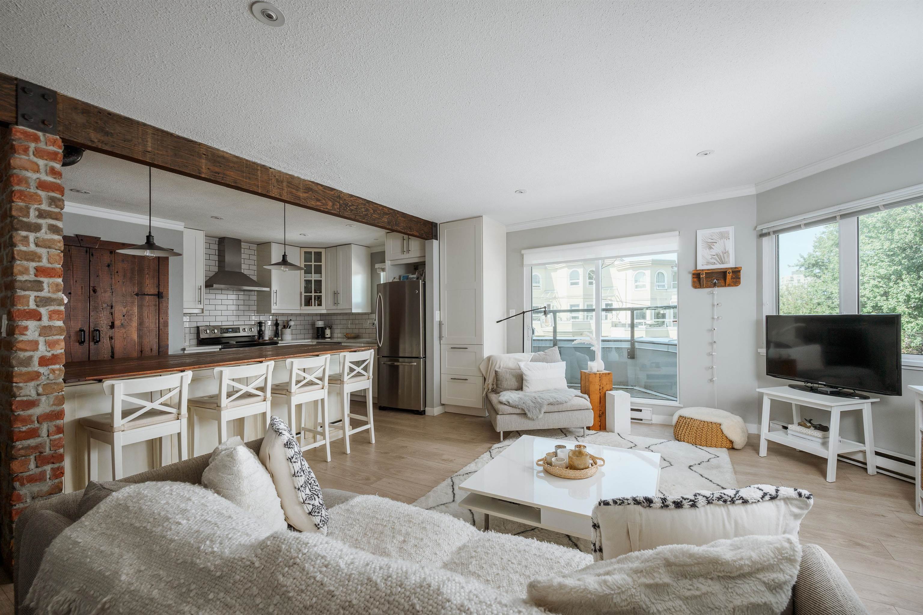 21 1182 7TH AVENUE, R3043089, BC,