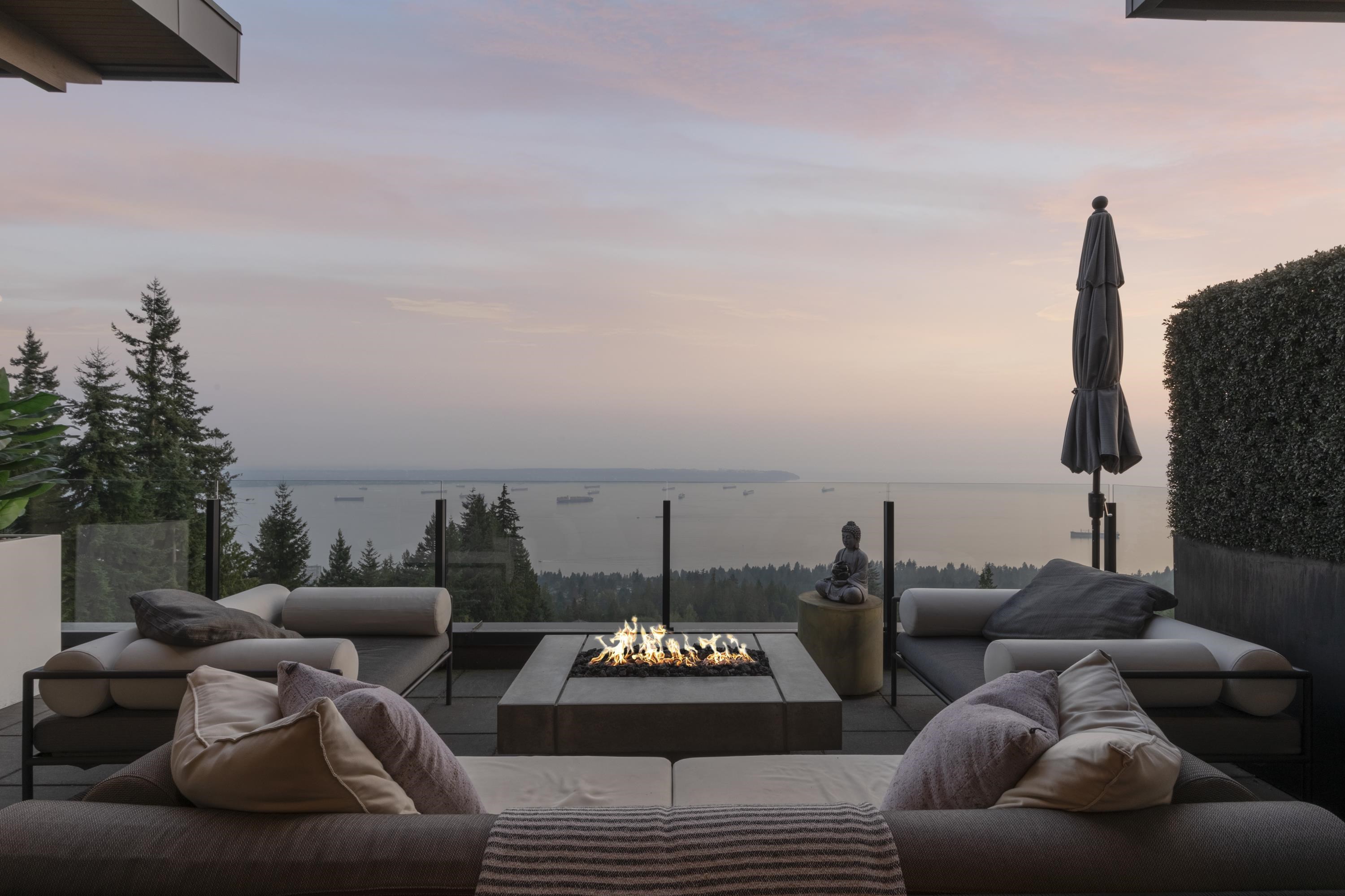 2780 HIGHGROVE PLACE, West Vancouver BC V7S 0A4, R3043123, BC,