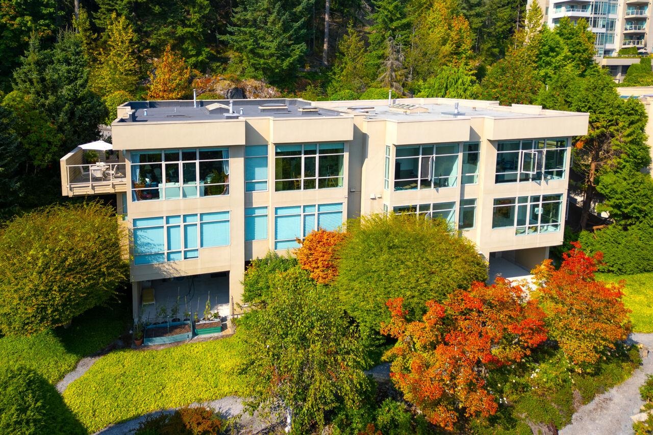 3178 DEER RIDGE DRIVE, West Vancouver BC V7S 4W1, R3043225, BC,